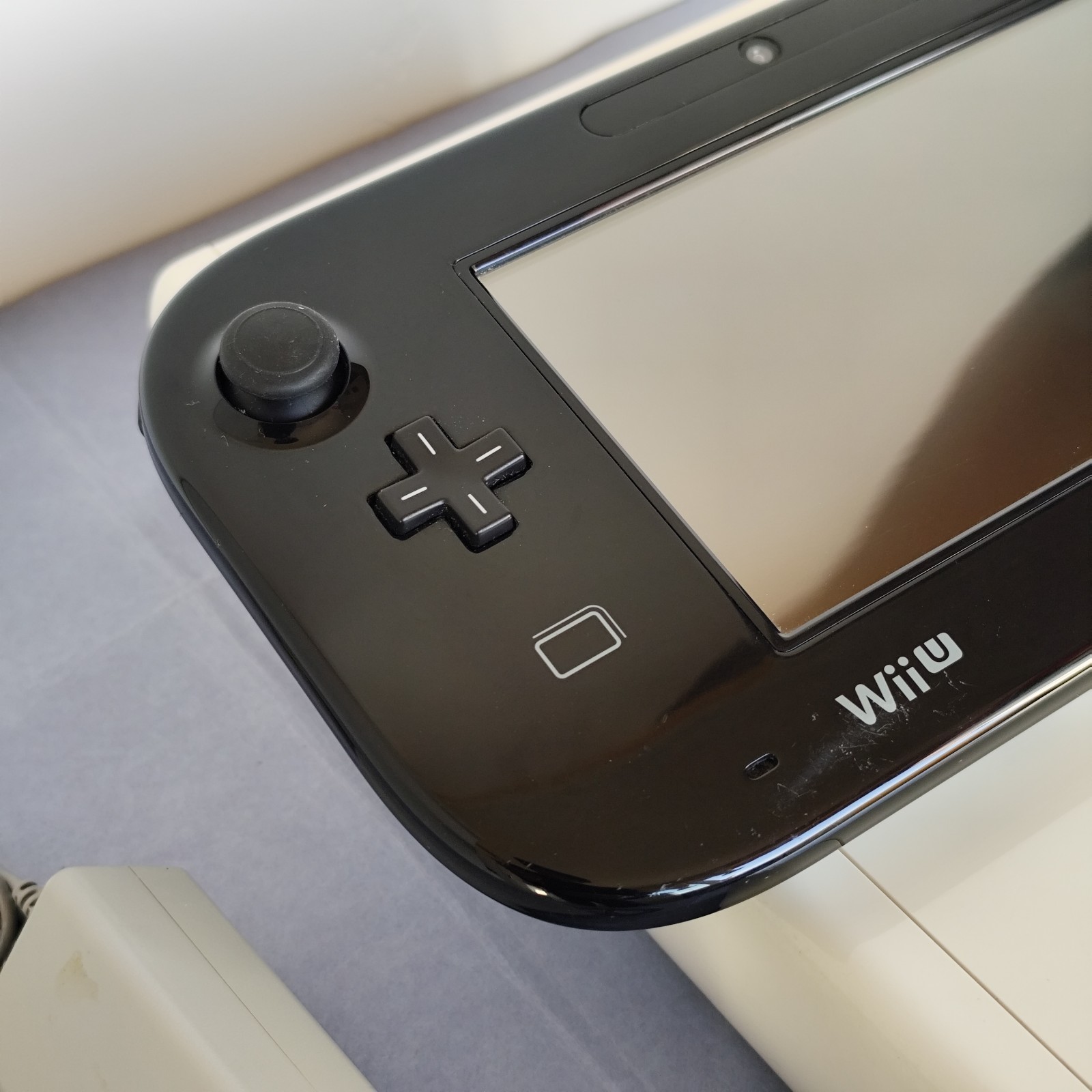 Nintendo Wii U White Console – Black Gamepad – Working Original