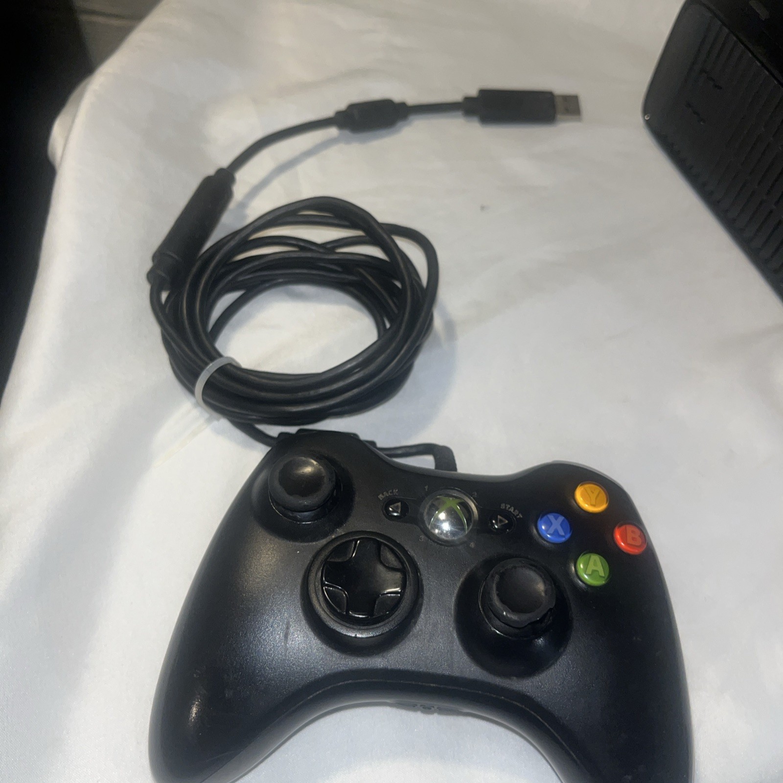 Xbox 360 Slim Console 1439 4GB Lot: Wired Controller Kinect Wires Game Tested
