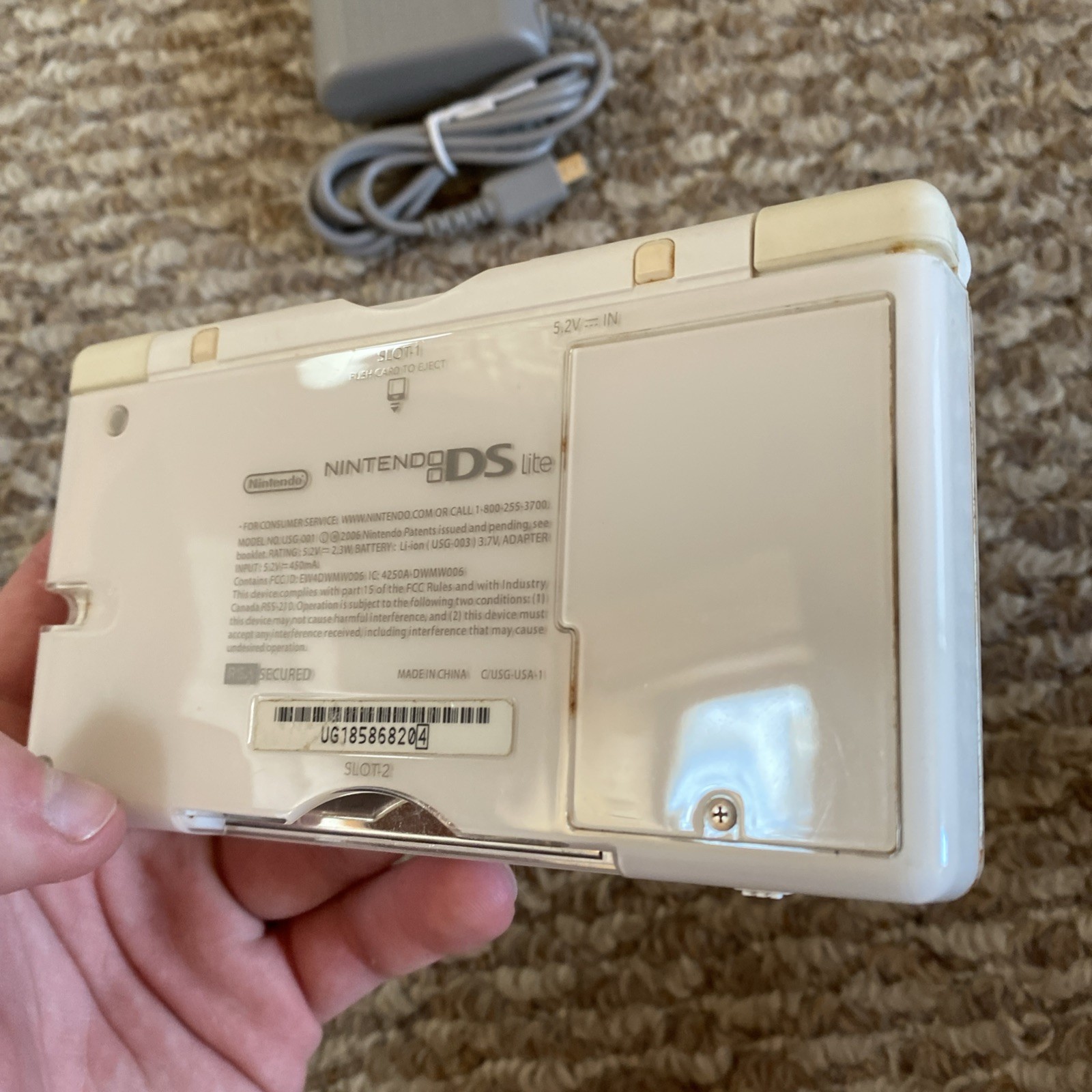 Nintendo DS Lite USG-001 Polar White w/ Charger USA