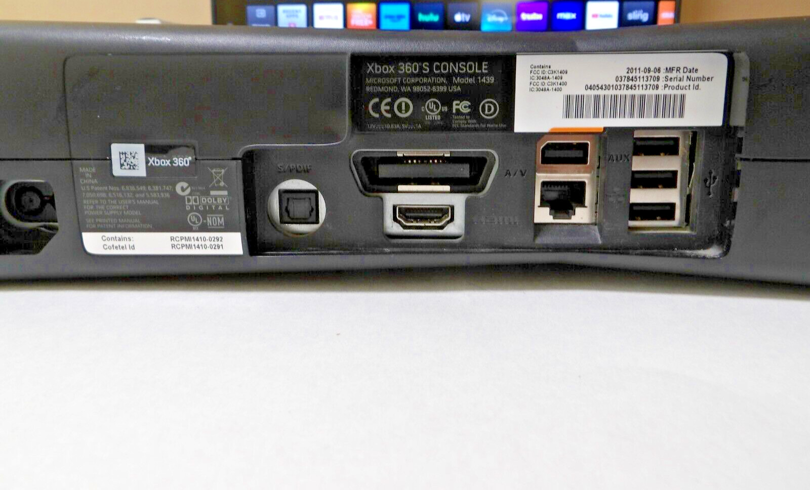 Xbox 360 S Console w/ Cords, Kinect, Controllers, 12 Games READ DESC!