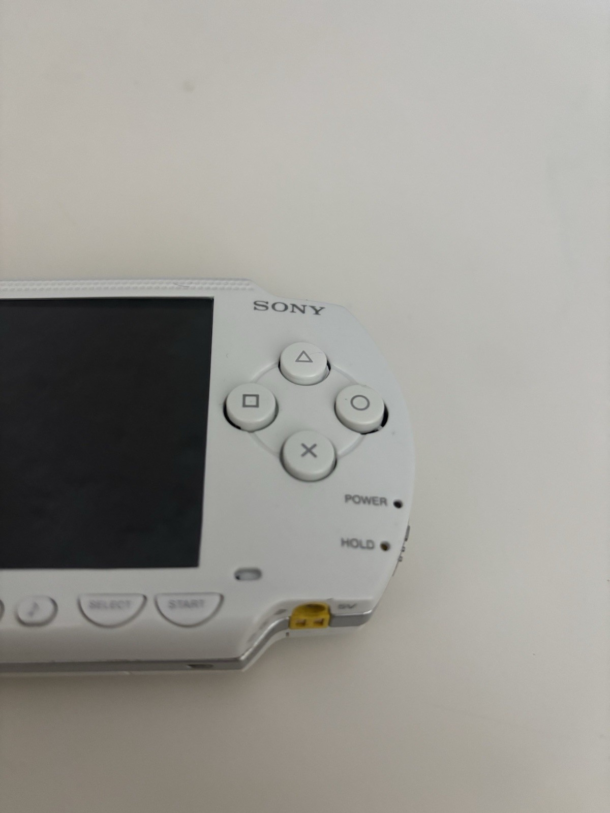 Sony PSP White with 28 downloaded games god of war, DBZ MC3