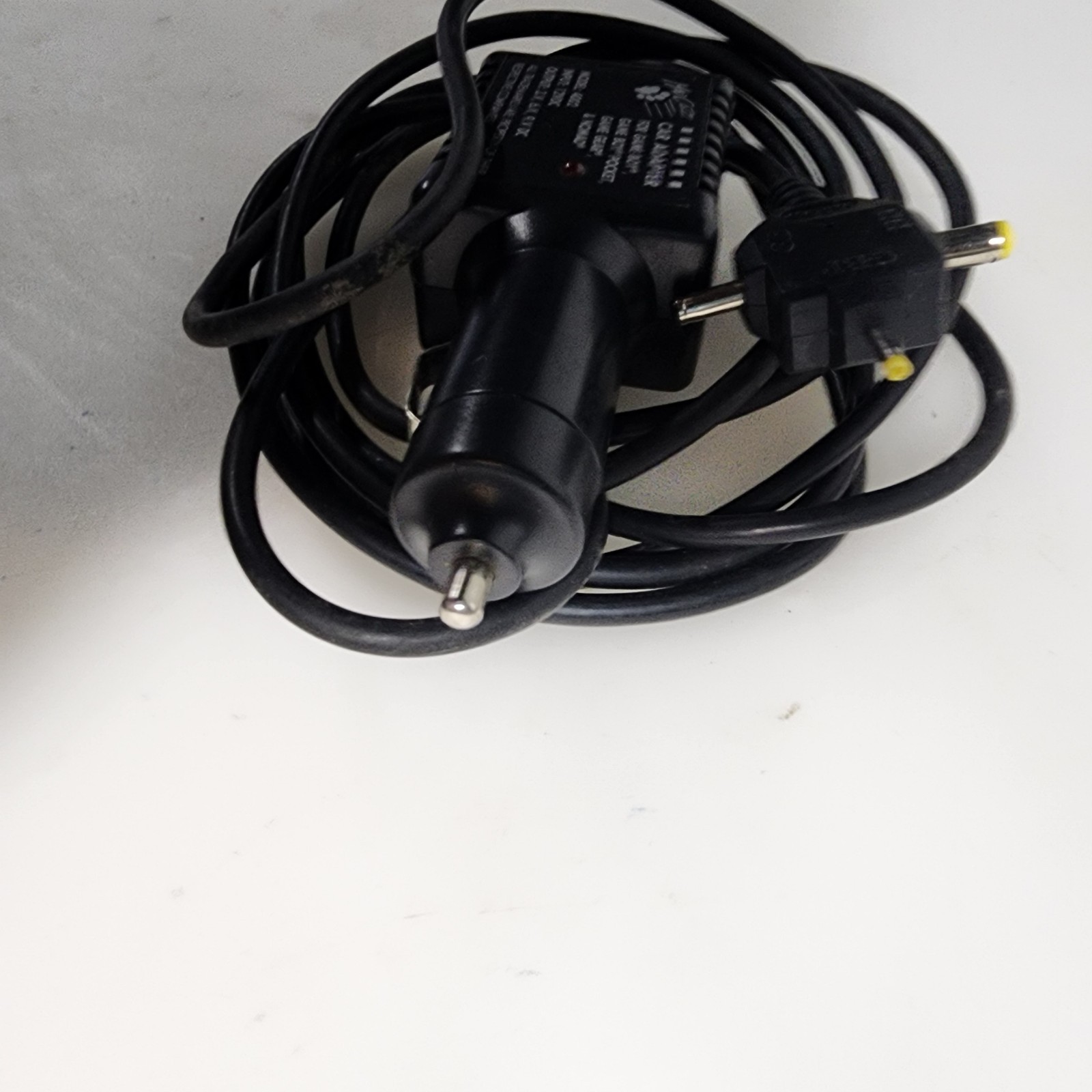Mad Catz Multi System Handheld Car Charger- Gameboy- Game Gear.