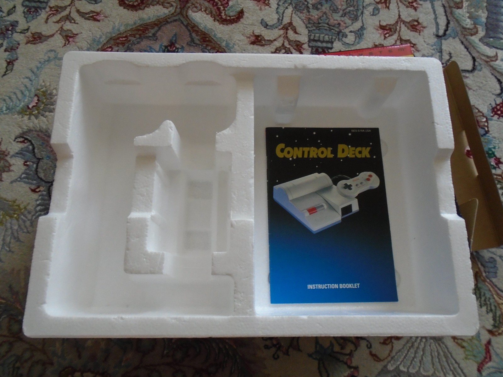TOP LOADER NES Console NES-101 w/ BOX, controller, cables, nintendo TESTED