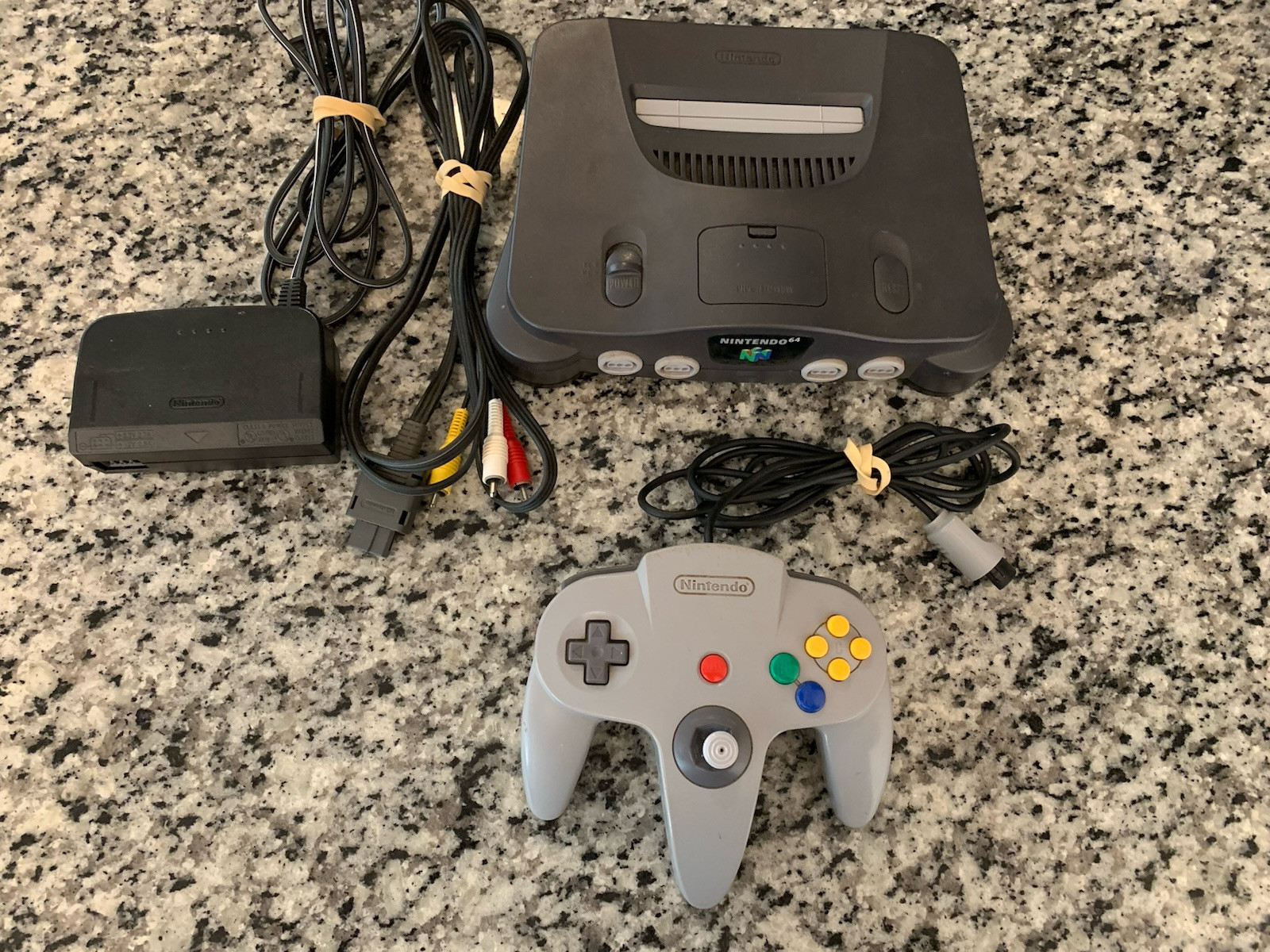 Nintendo N64 Video Game Console NUS-001 Black controller Gray