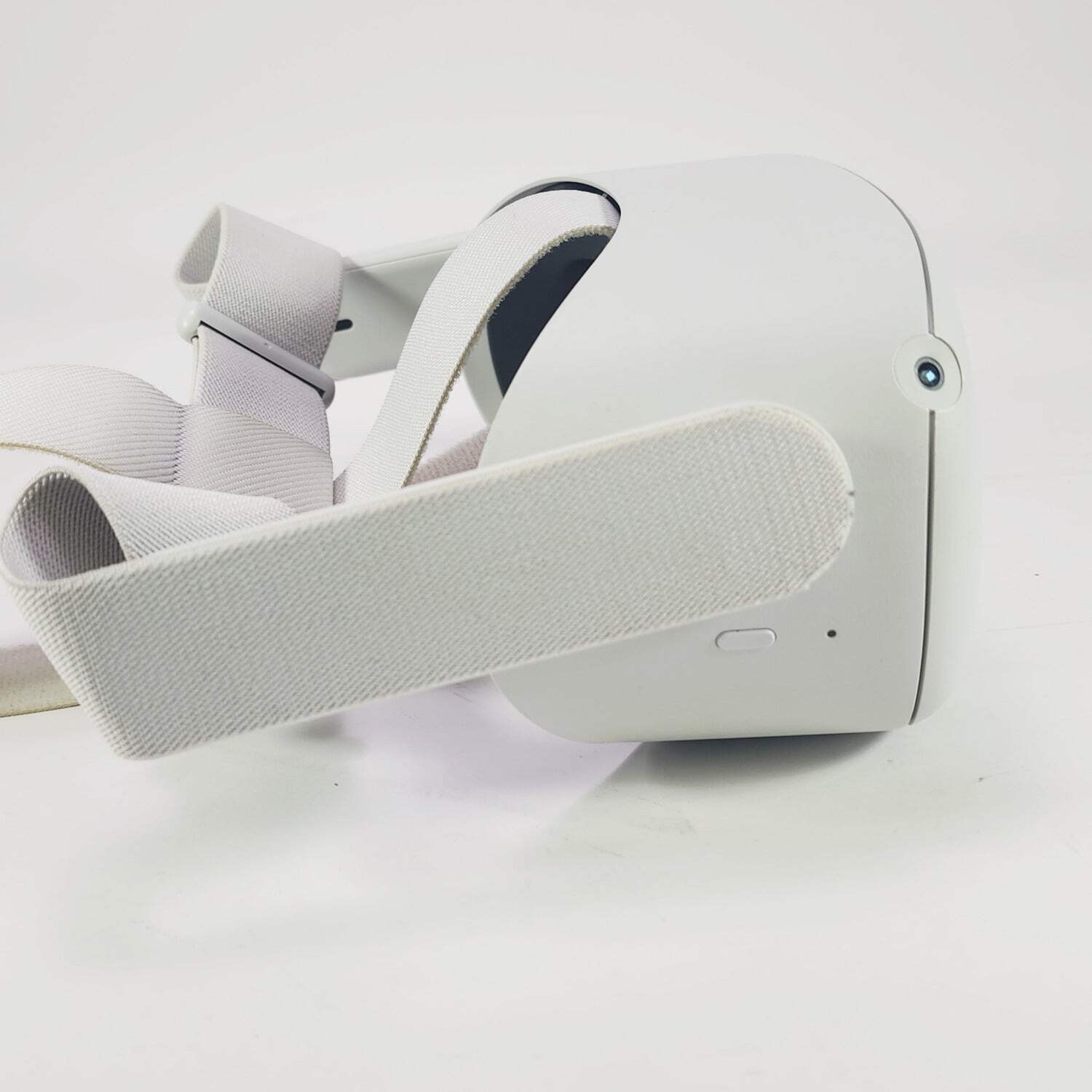 Oculus Quest 2 64GB Standalone All-in-One VR Headset KW49CM