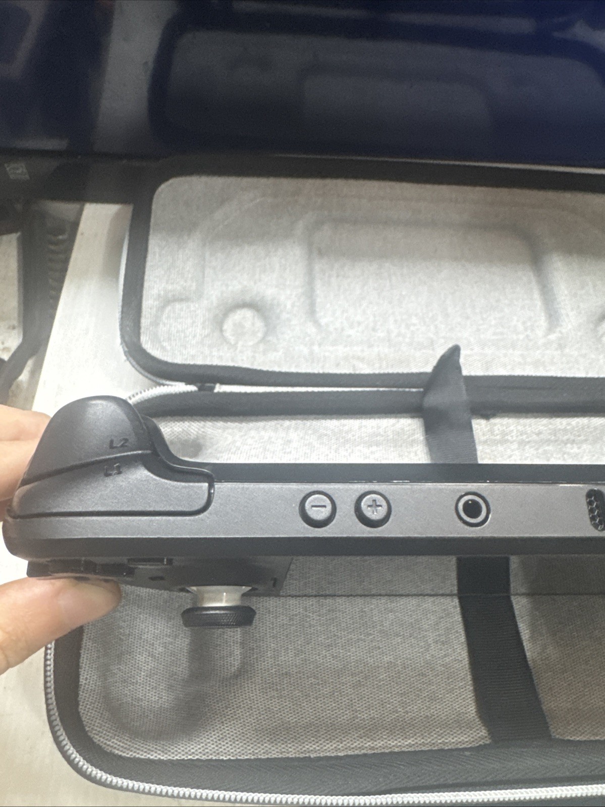 Valve Steam Deck LCD 7″ 512GB Black 1010 with Anti-Glare Screen – Good Condition
