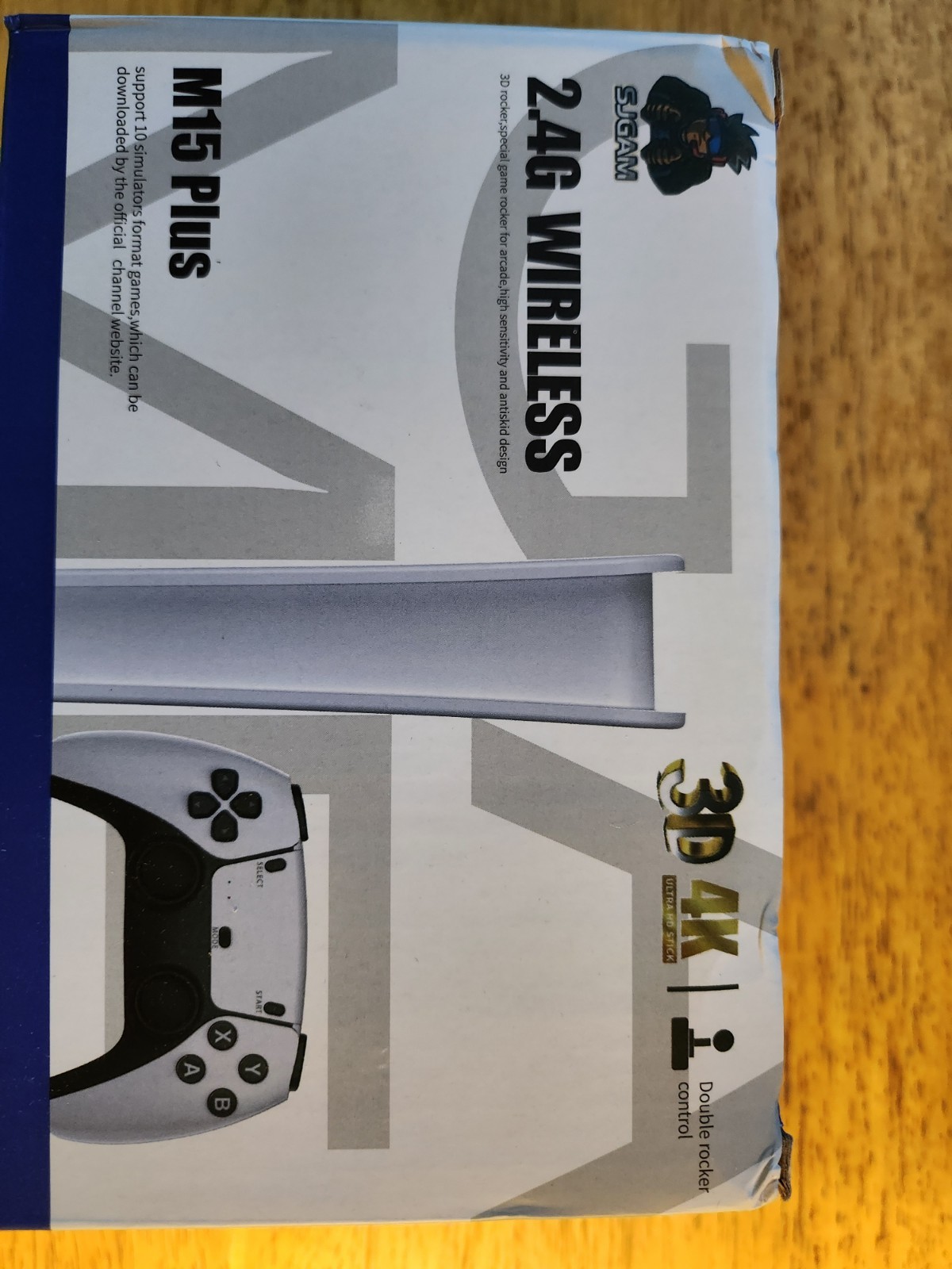 2.4G Wireless Game Stick With 20,000 Games Preloaded ￼￼