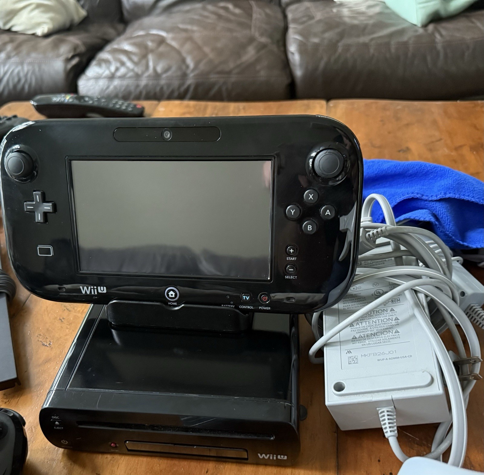 WiiU Bundle 4 Games Including Console, Gamepad, Accessories And Cables