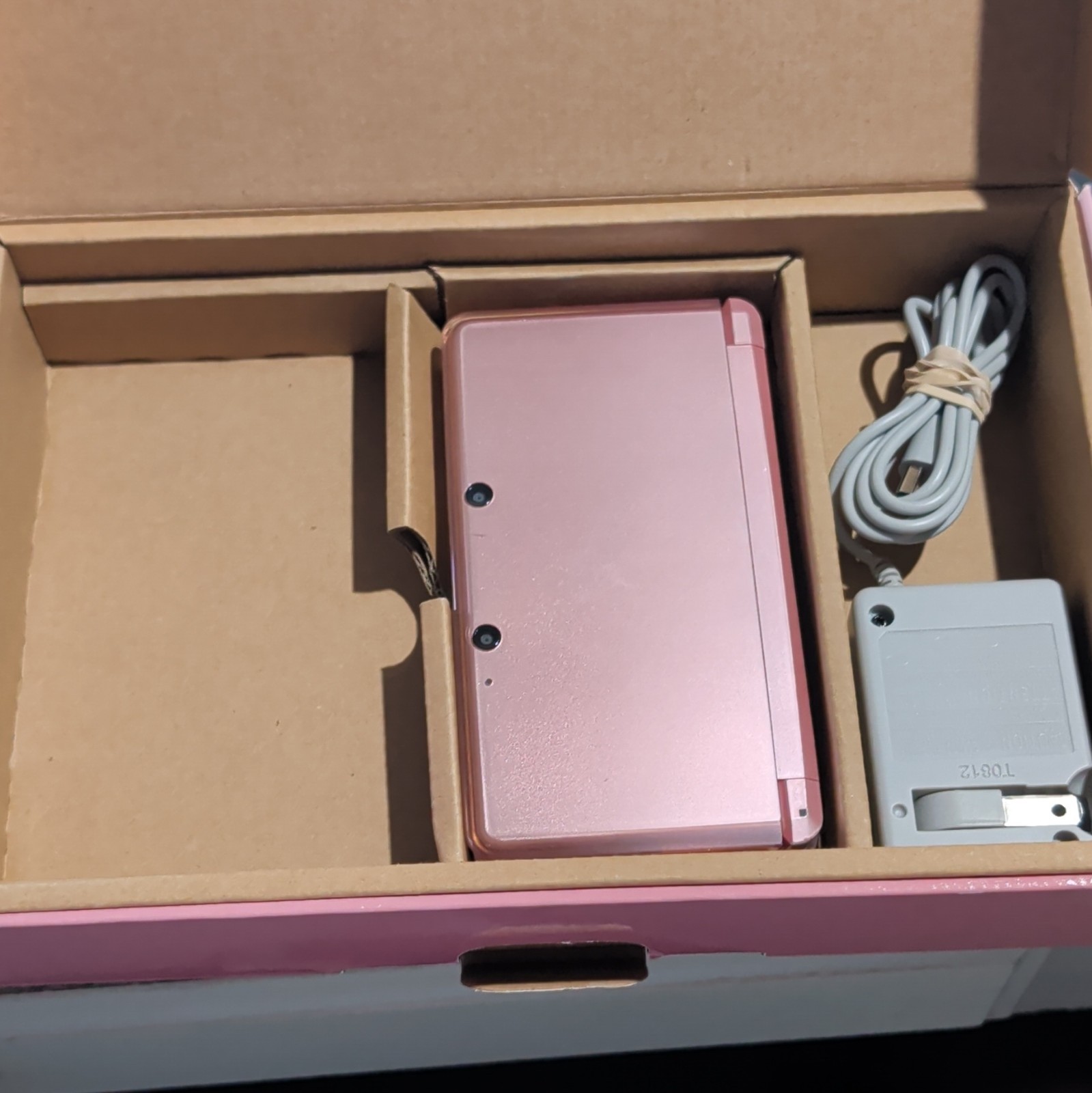 Nintendo 3DS Pink Handheld System NTSC-J Japan w/ Box Charger 3D Capable