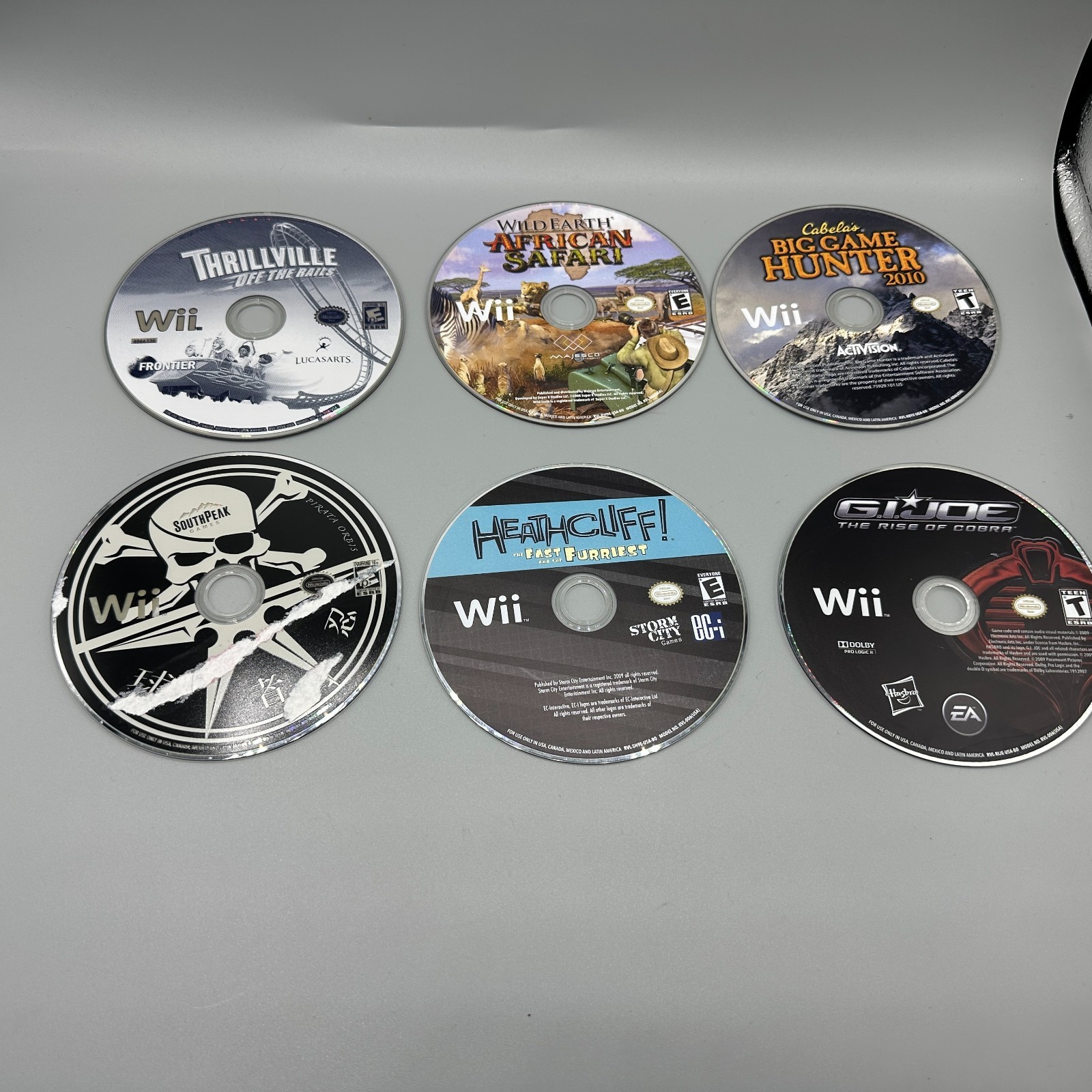 Nintendo Wii U 32GB Bundle Includes Gamepad, Cables, Controller, Games