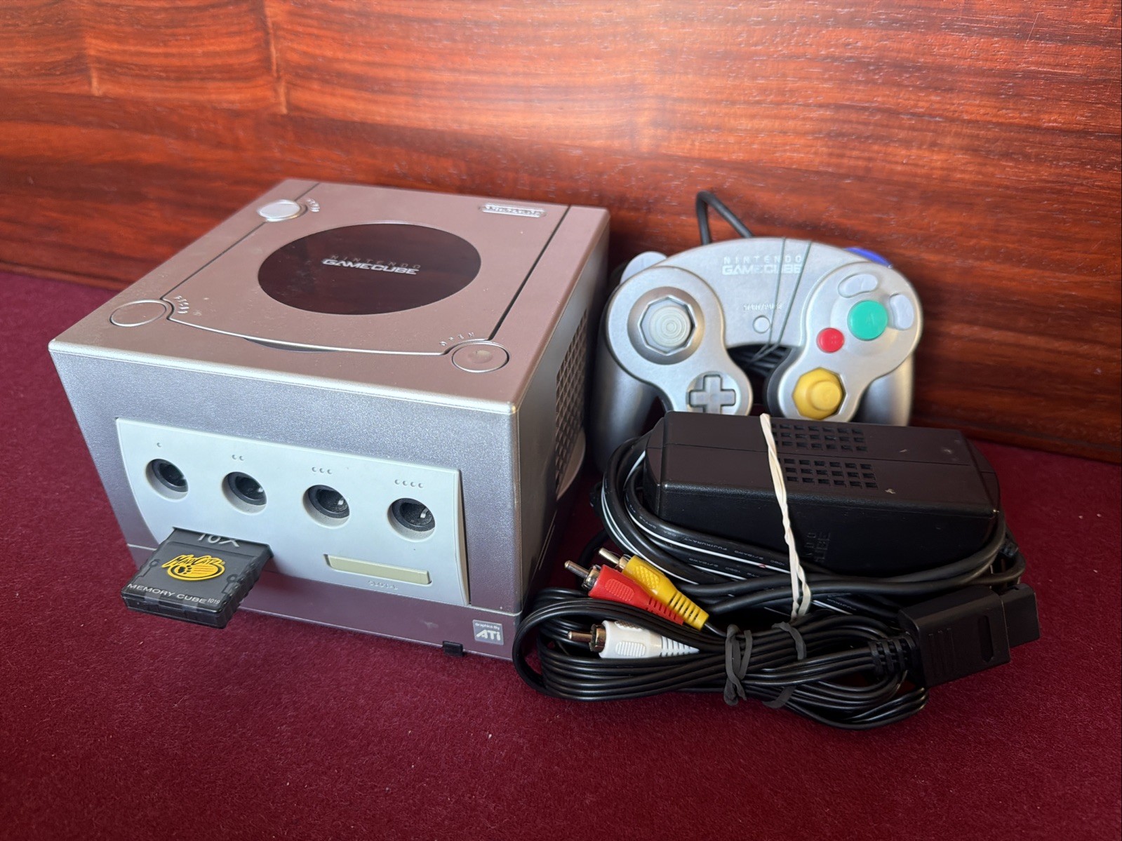 Nintendo GameCube 2001 DOL101 USA Platinum Console with Controllers/Cables Works
