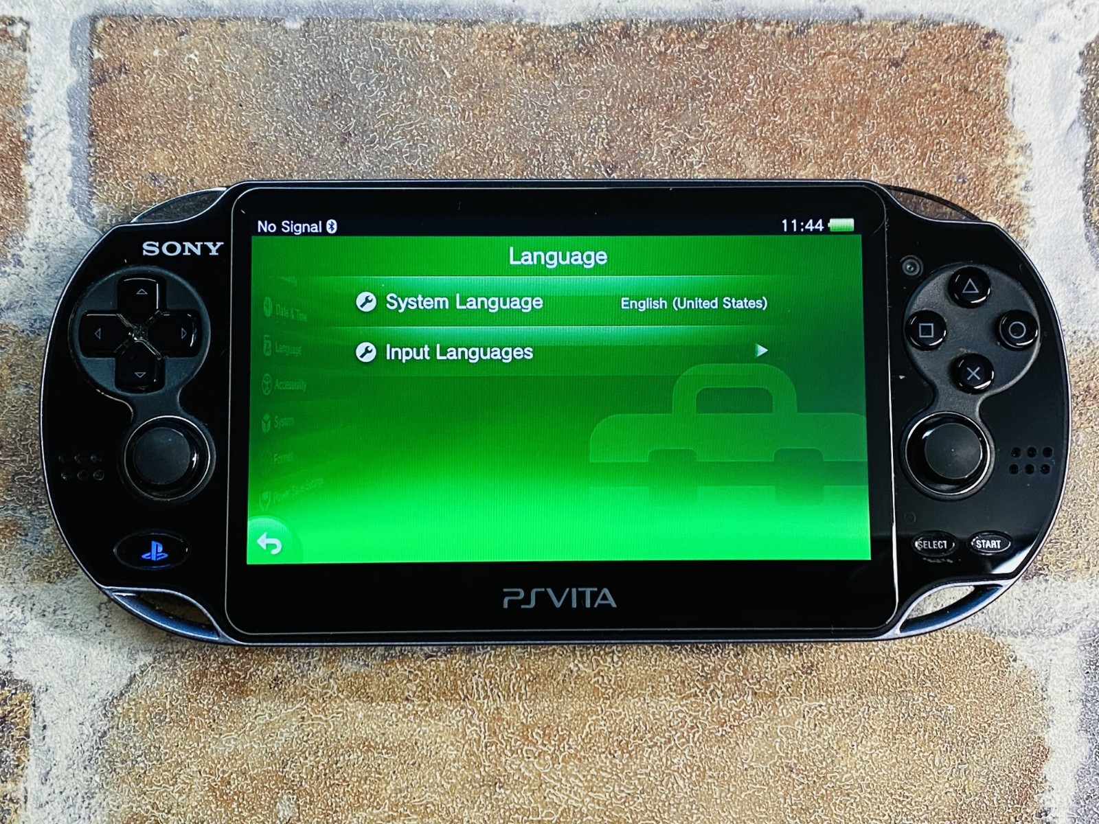 PS Vita PCH-1100 Crystal Black SONY Playstation 8GB Charger Mobile Case Ex DDP
