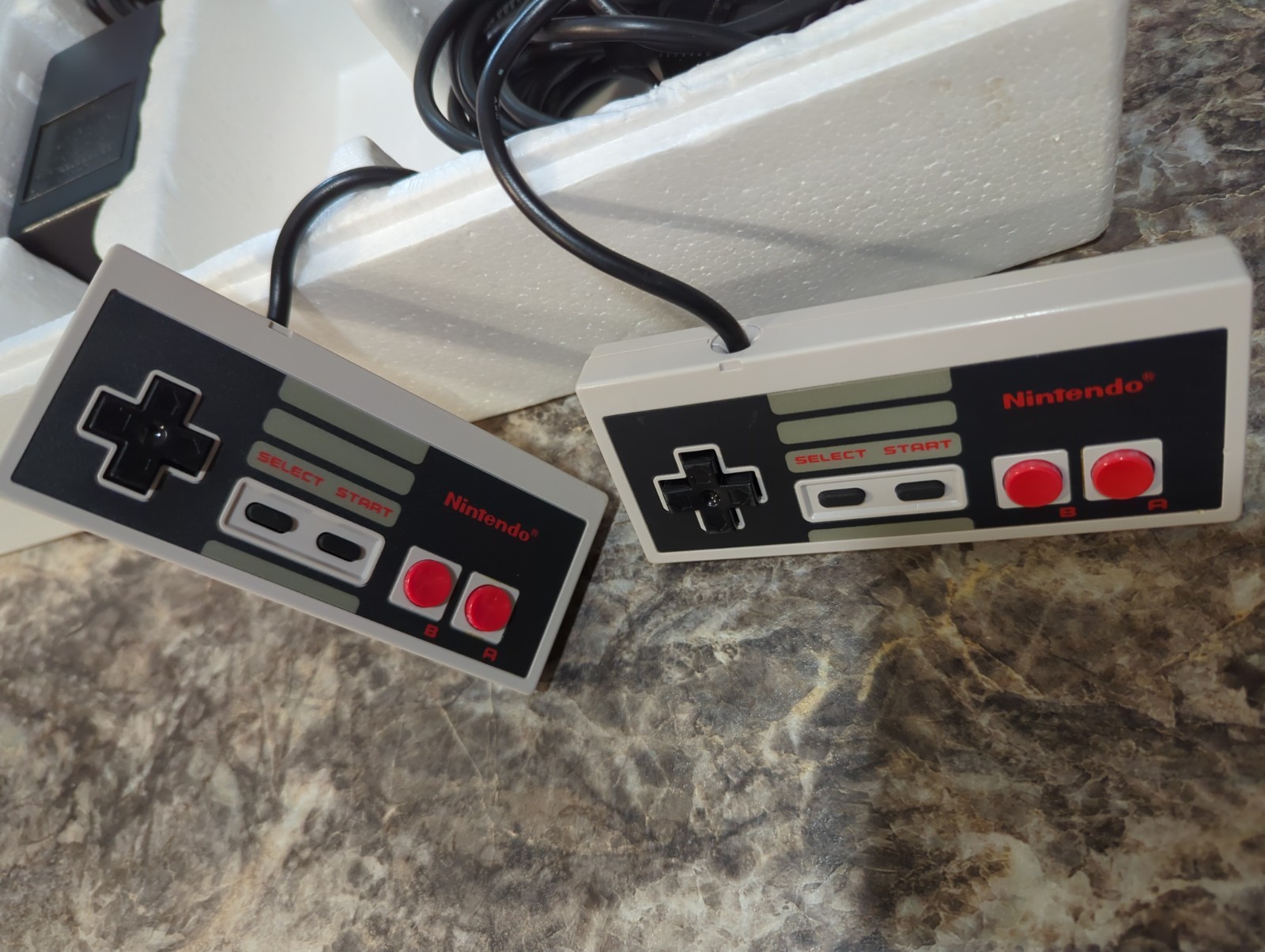 VERY CLEAN Nintendo NES Action Set Console – Complete In Box – Tested