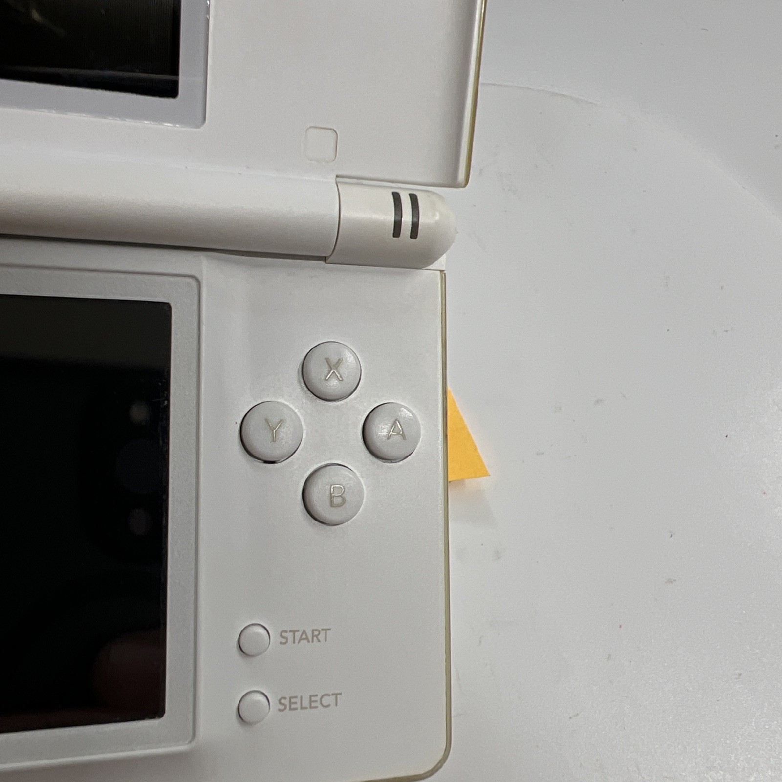 Nintendo DS Lite Console USG-001 – Polar White Not Working