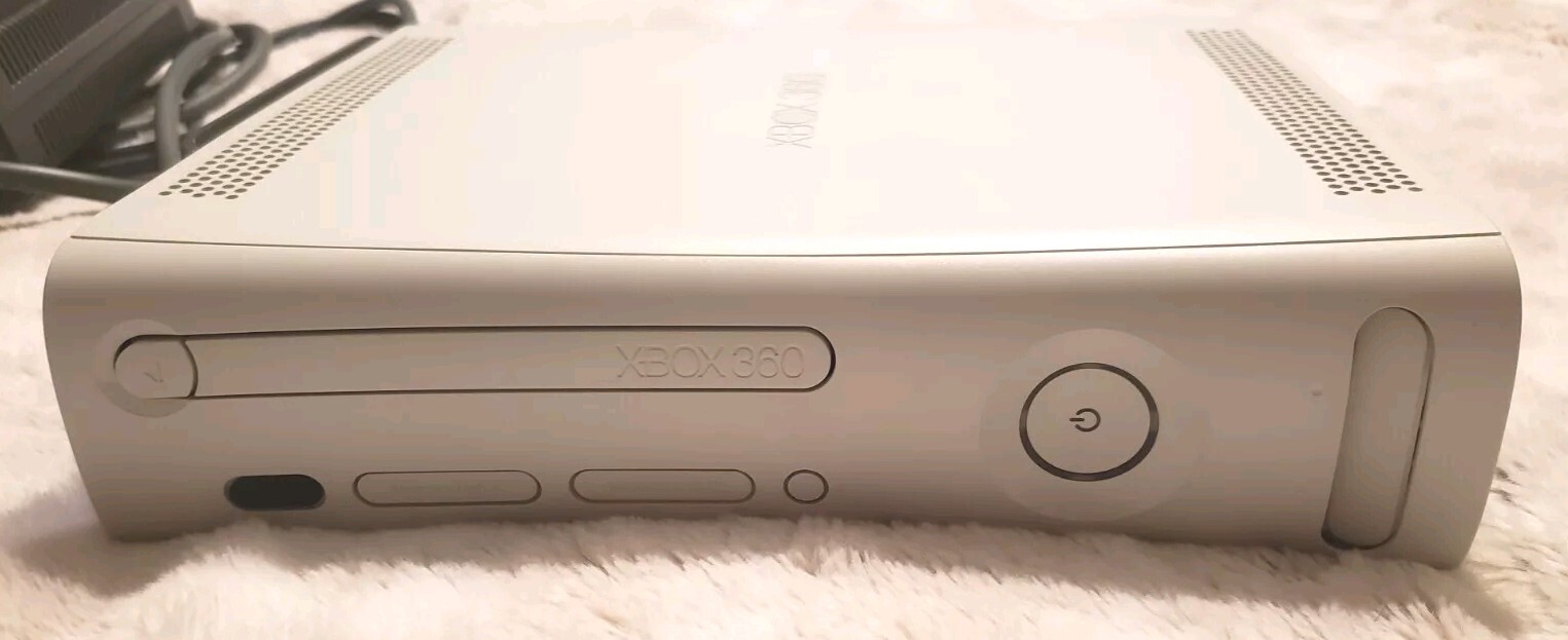 Microsoft Xbox 360 Core Matte White Console HDMI w/Controller