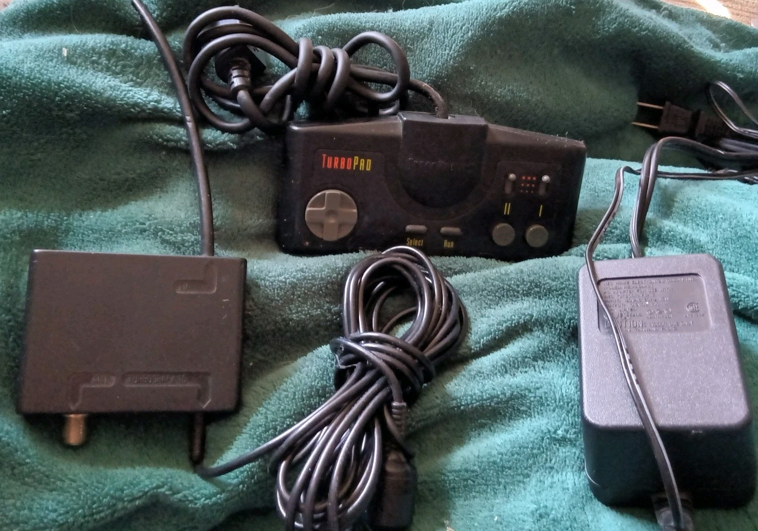 Turbografx 16 Console Lot with Game (NEC Electronics, Vintage Games)