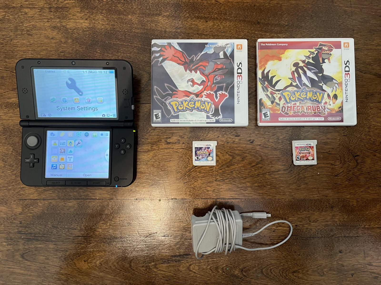 Nintendo 3DS LL 4GB Black/Silver Console (Region Free) w/ Charger & 2 Games