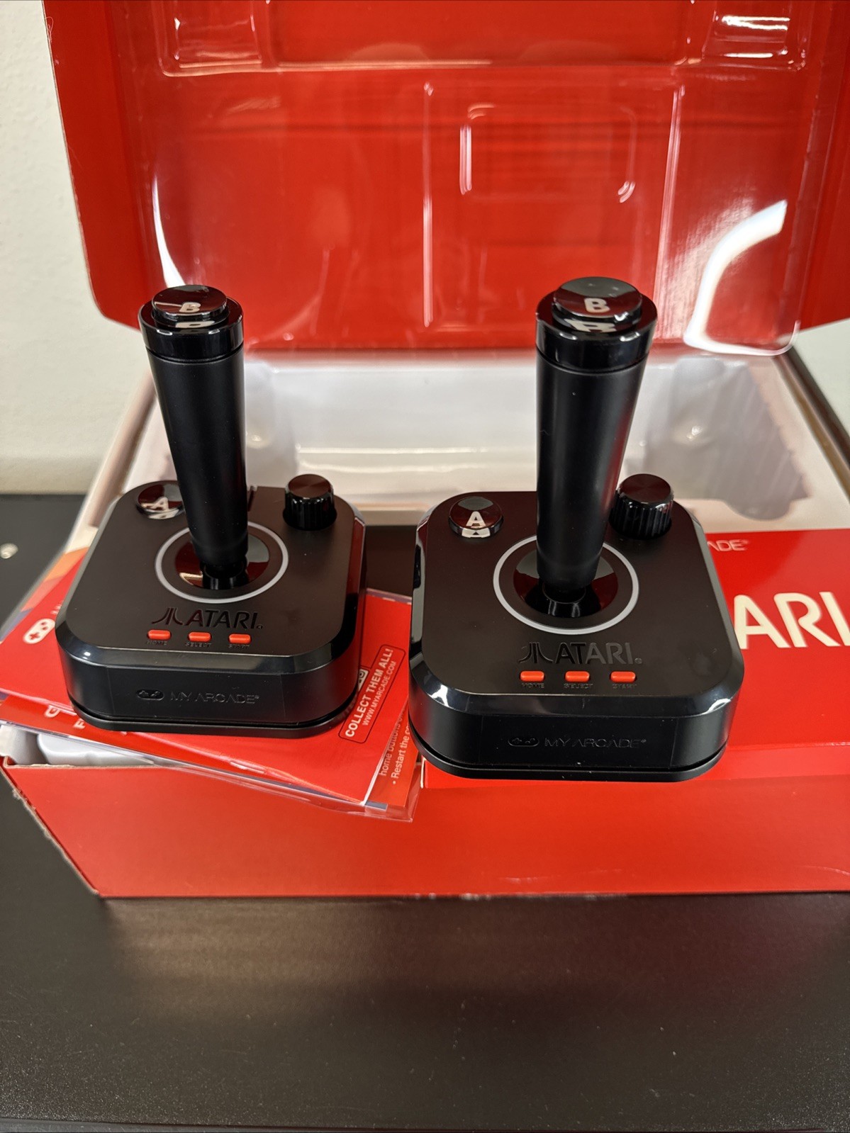 My Arcade Atari GameStation Pro HDMI Console Games 7000 – 2 Wireless Controllers