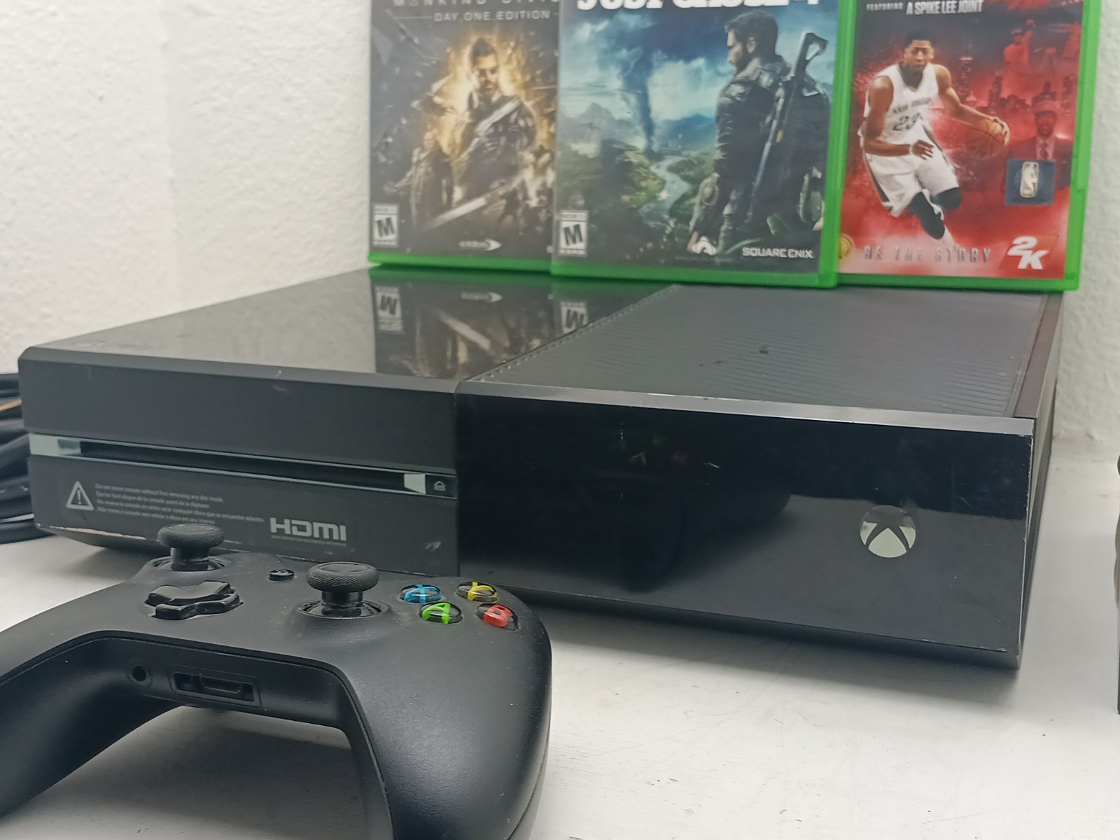 Microsoft Xbox One 500GB Console w/ 3 ganes & controller – Fully Functional