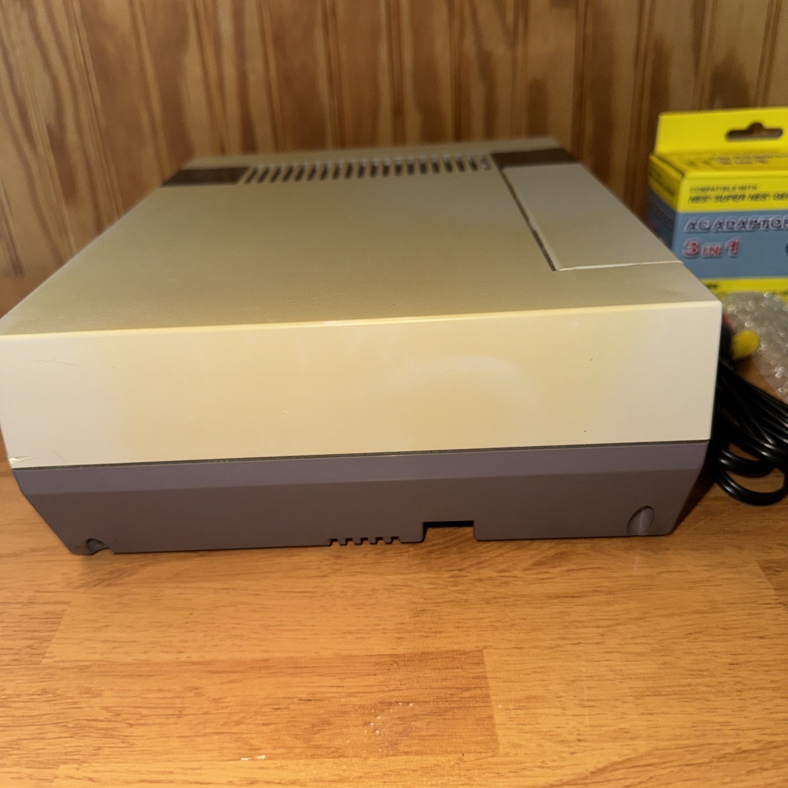 Nintendo NES-001 1985 Console 2 Controllers Power,co-axles cords Tested Working