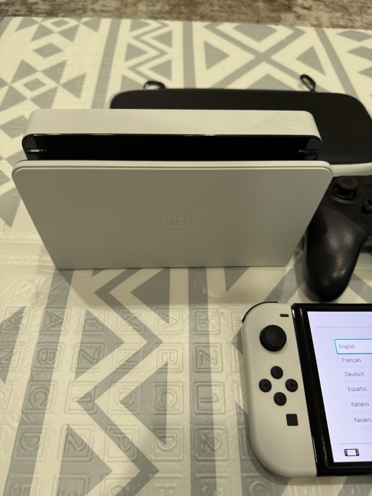 Nintendo Switch OLED – White