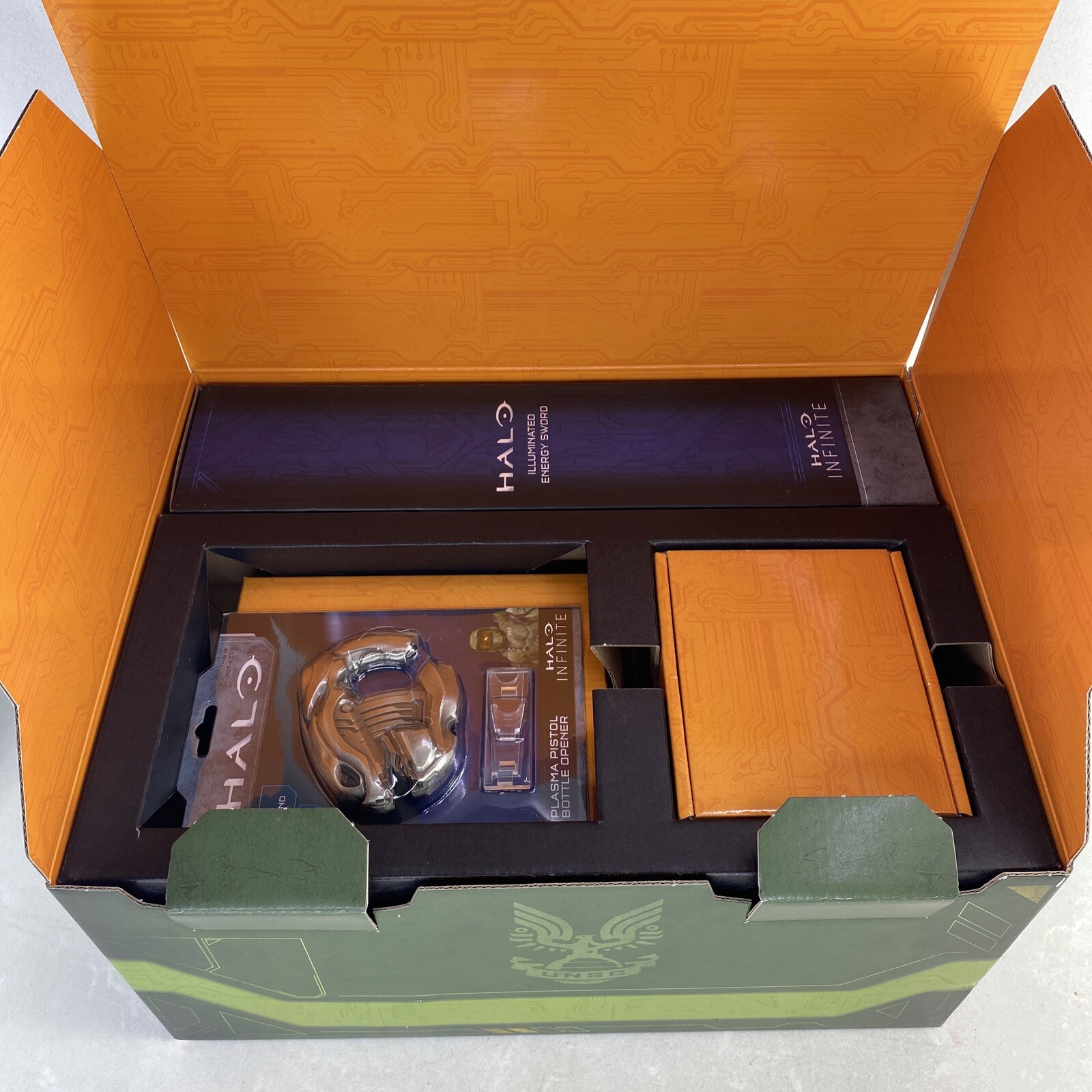 Halo Infinite Collectors Edition Standard Case for XboX & XboX one NO CONSOLE