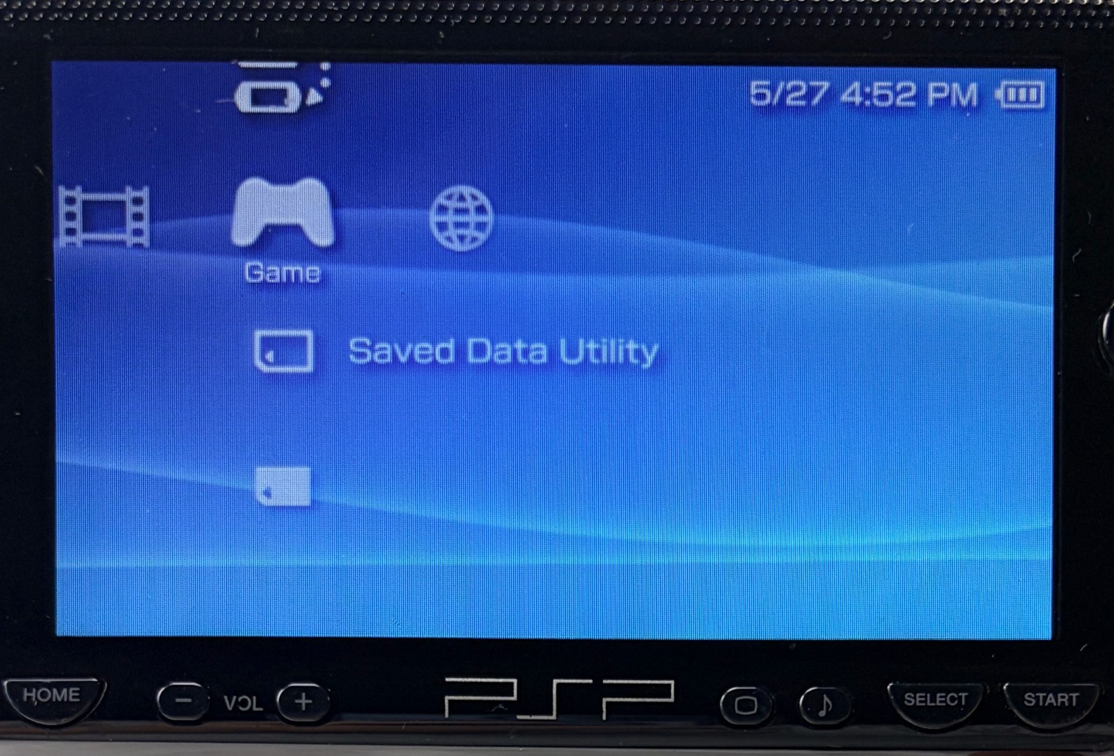 Sony PSP 1000 Value Pack Piano Black w/ Box, Charger, Battery, Pouch, & Memory