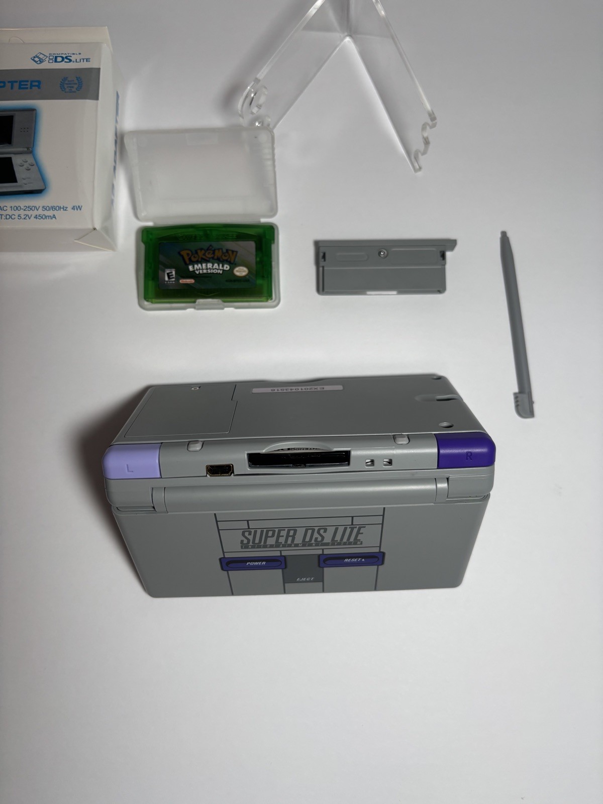 Nintendo ds lite SNES Bundle With Charger, firered and screwdriver/buttons