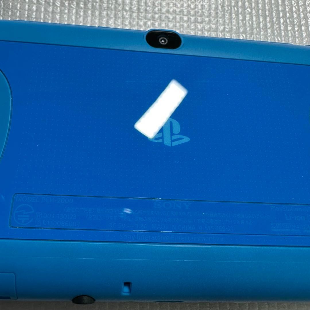 Sony PS Vita PCH-2000 ZA23 Aqua Blue Wi-Fi Box Charger 8GB Near Mint