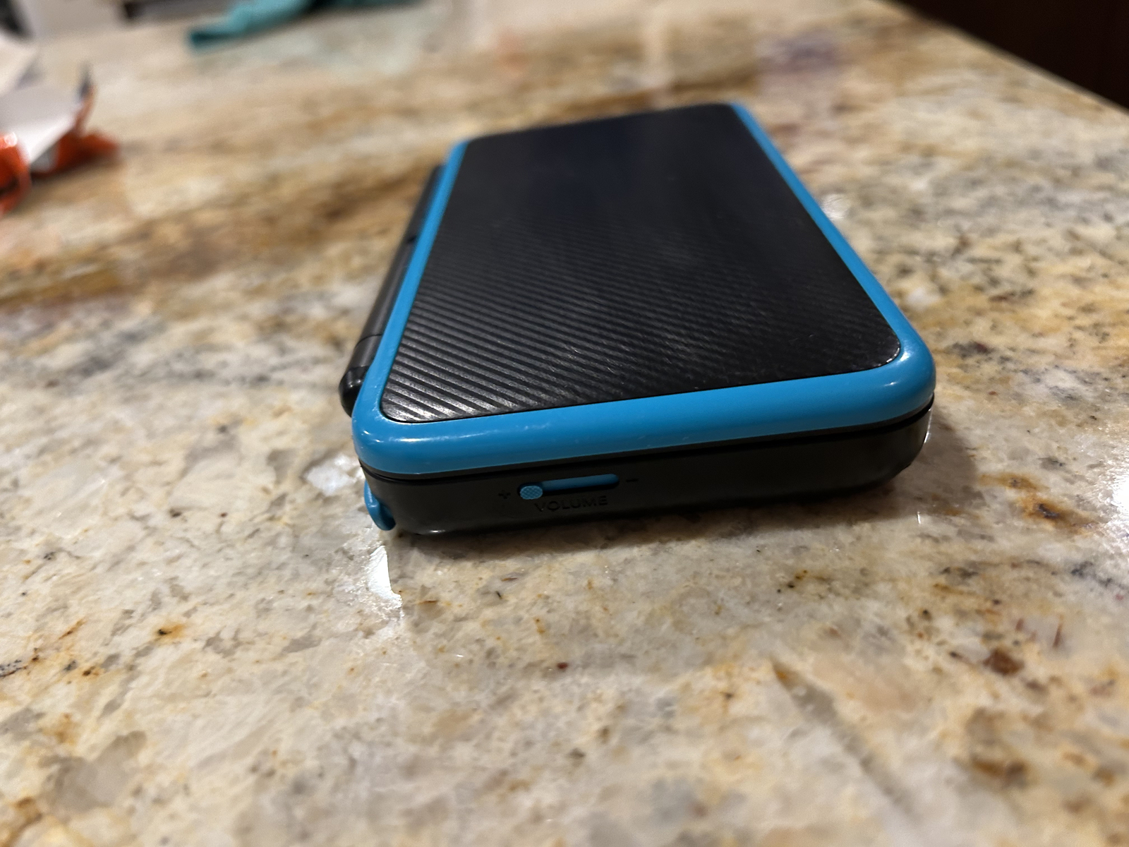 Nintendo 2DS XL Console – Black/Turquoise