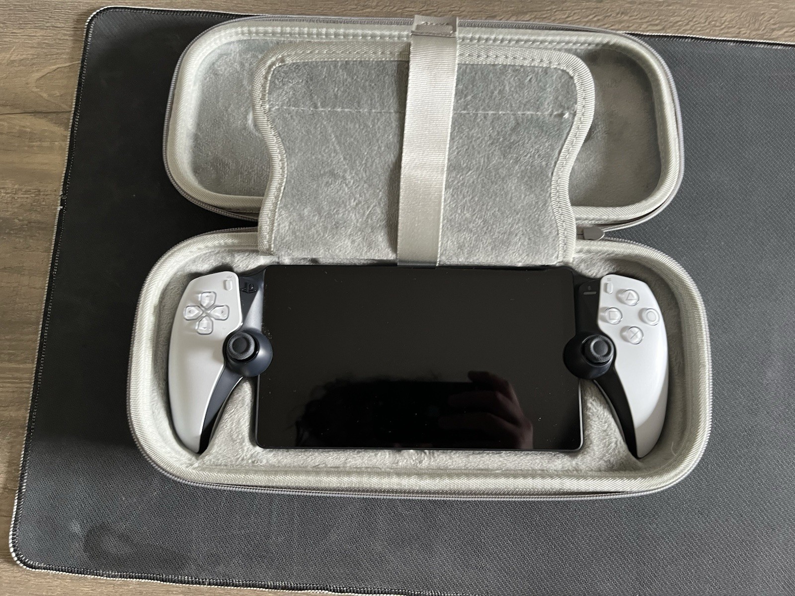 Sony PlayStation Portal Remote Player for PS5, Carrying Case included, Wi-Fi
