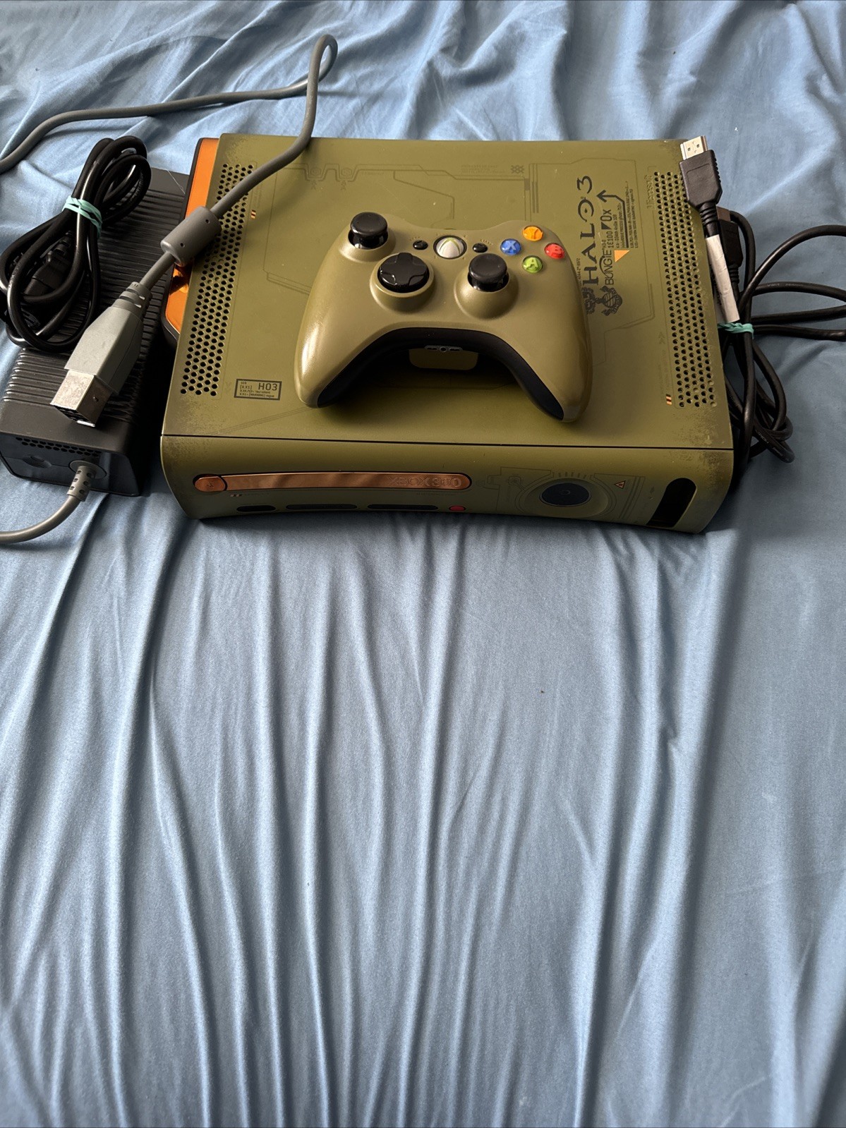 Halo 3 Xbox 360 Console Controller & Cords Works but Has A Broken Front Usb Port