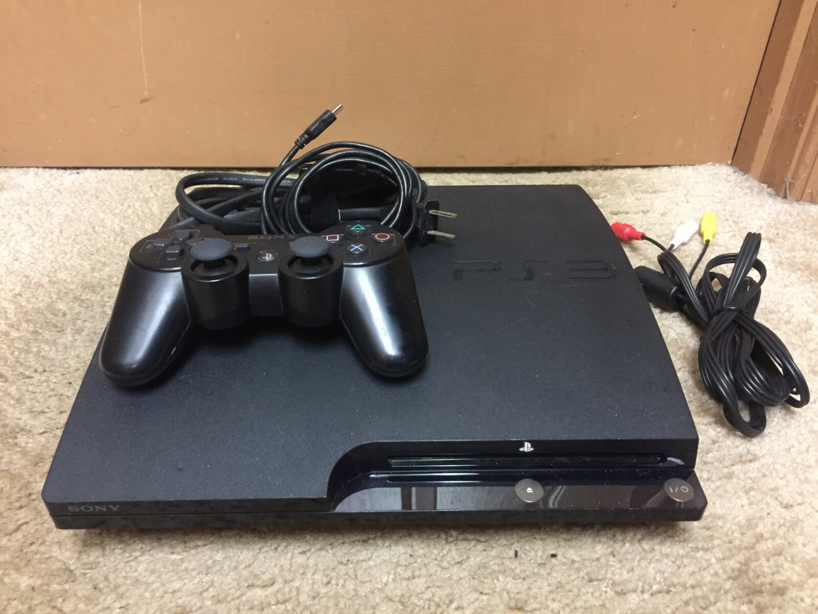 Sony PlayStation 3 PS3 Slim 250GB Console CECH-2001B w / 1 Wireless Controller