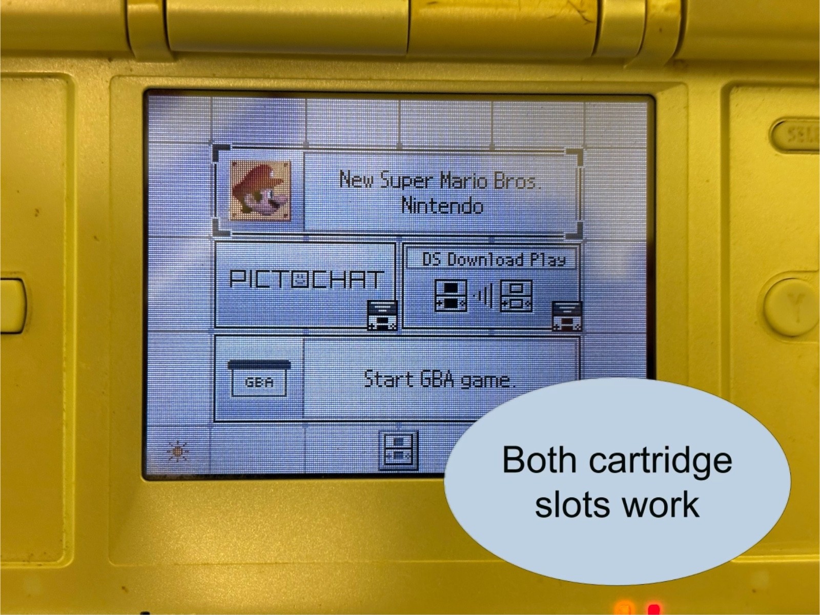 Nintendo DS White Handheld System – Good Condition! – TESTED AND WORKING (4A)