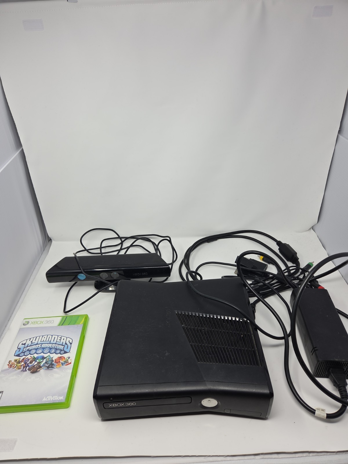 XBOX 360 Console Tested Bundle W/ Kinect, Game, Power Cord, Aux, No Controller