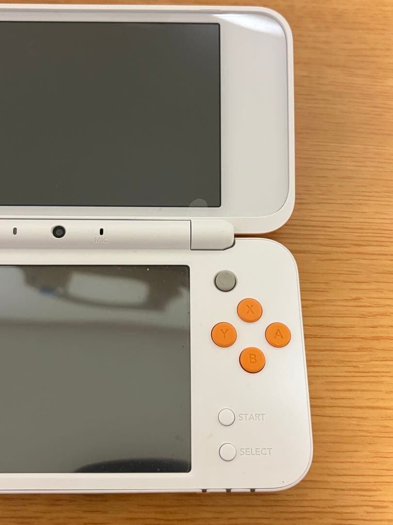 3DS/2DS/DS New 2Ds Ll White/Orange Body Japan