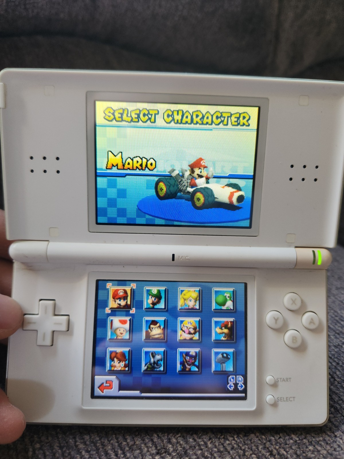 White Nintendo Ds Lite Read description