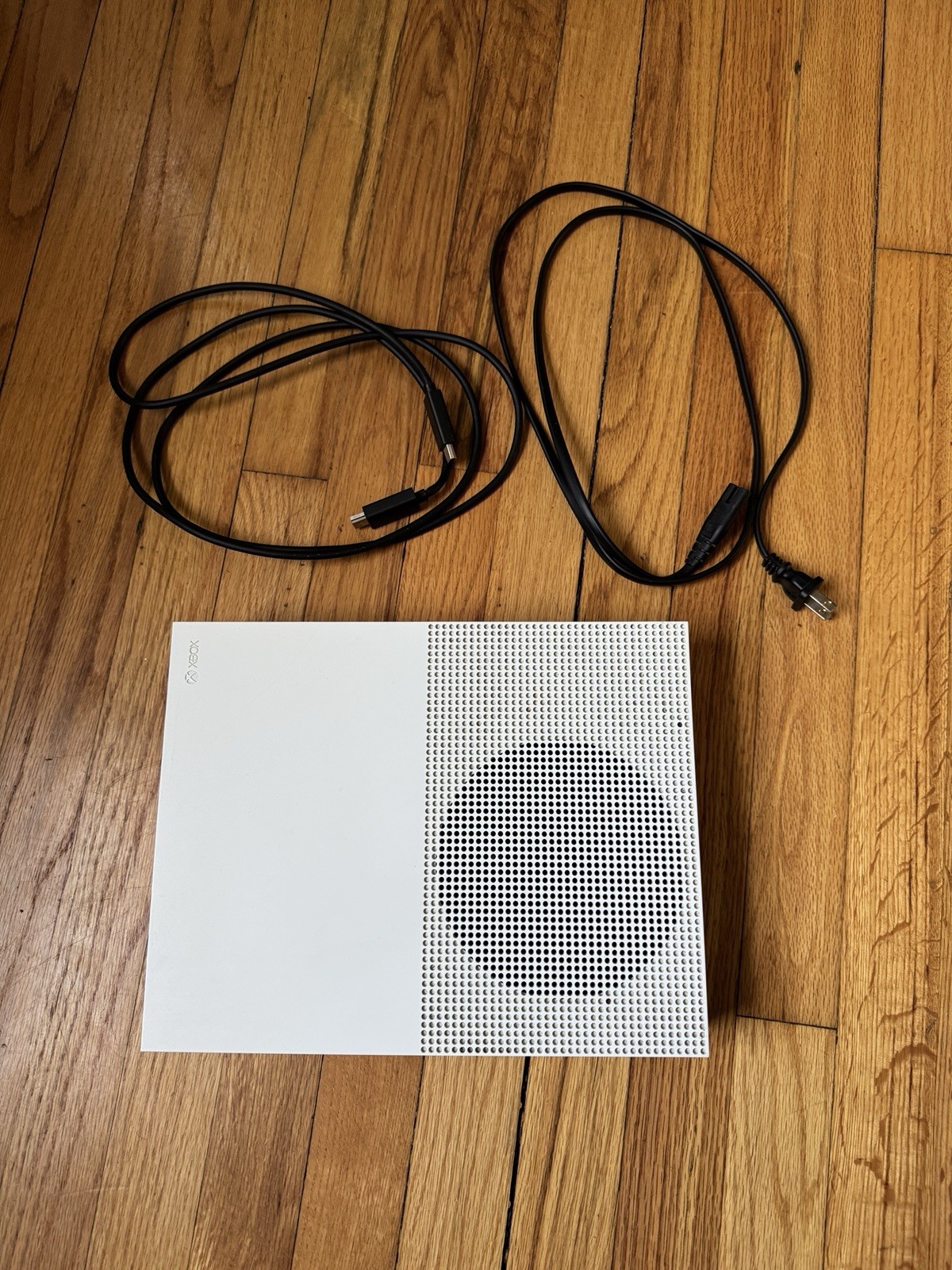 XBOX One S Console – HDMI, power cord, and 3 games included