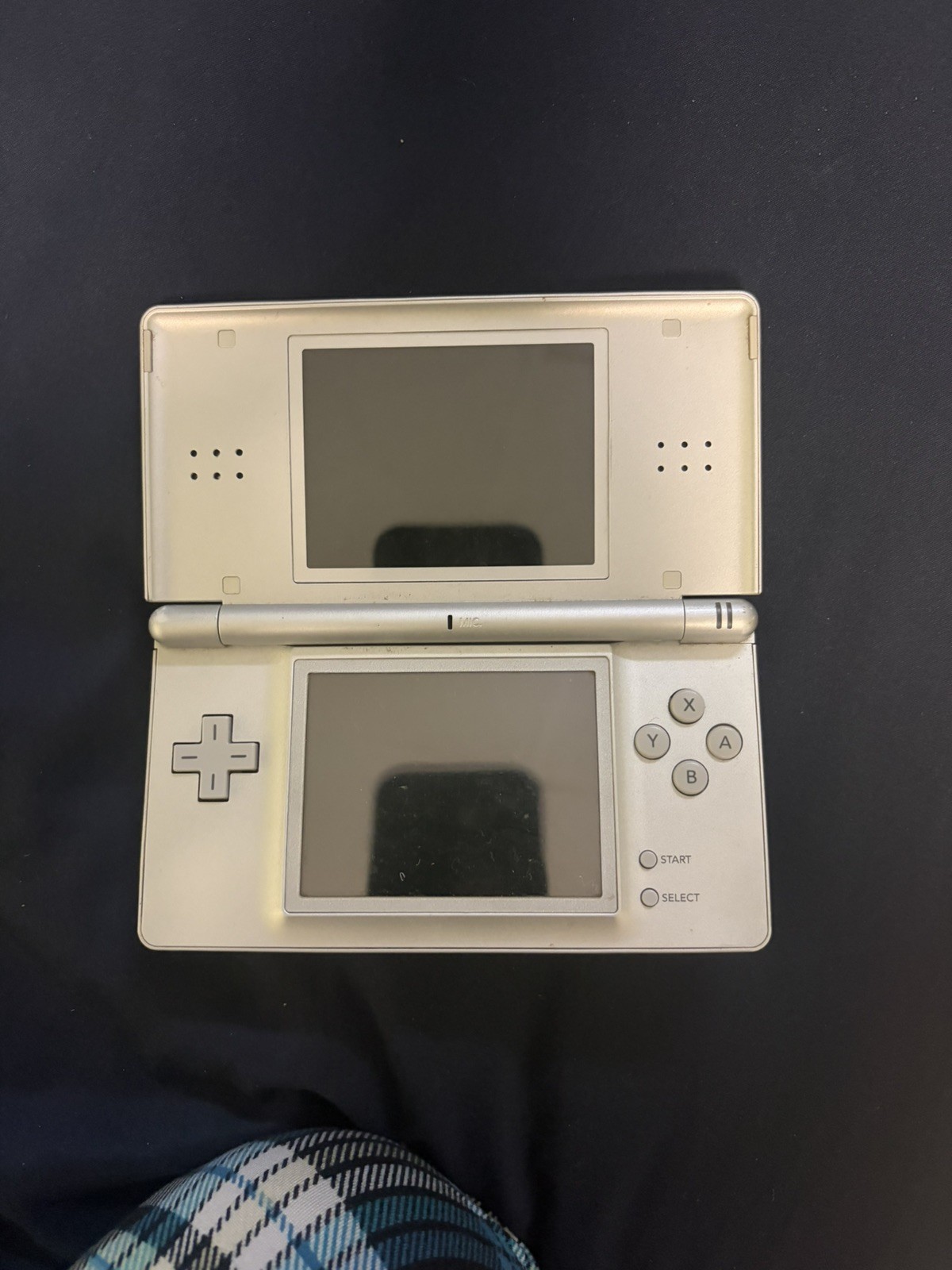 Nintendo DS Lite – Tested & Working – Includes Charger (READ THE DESCRIPTION)