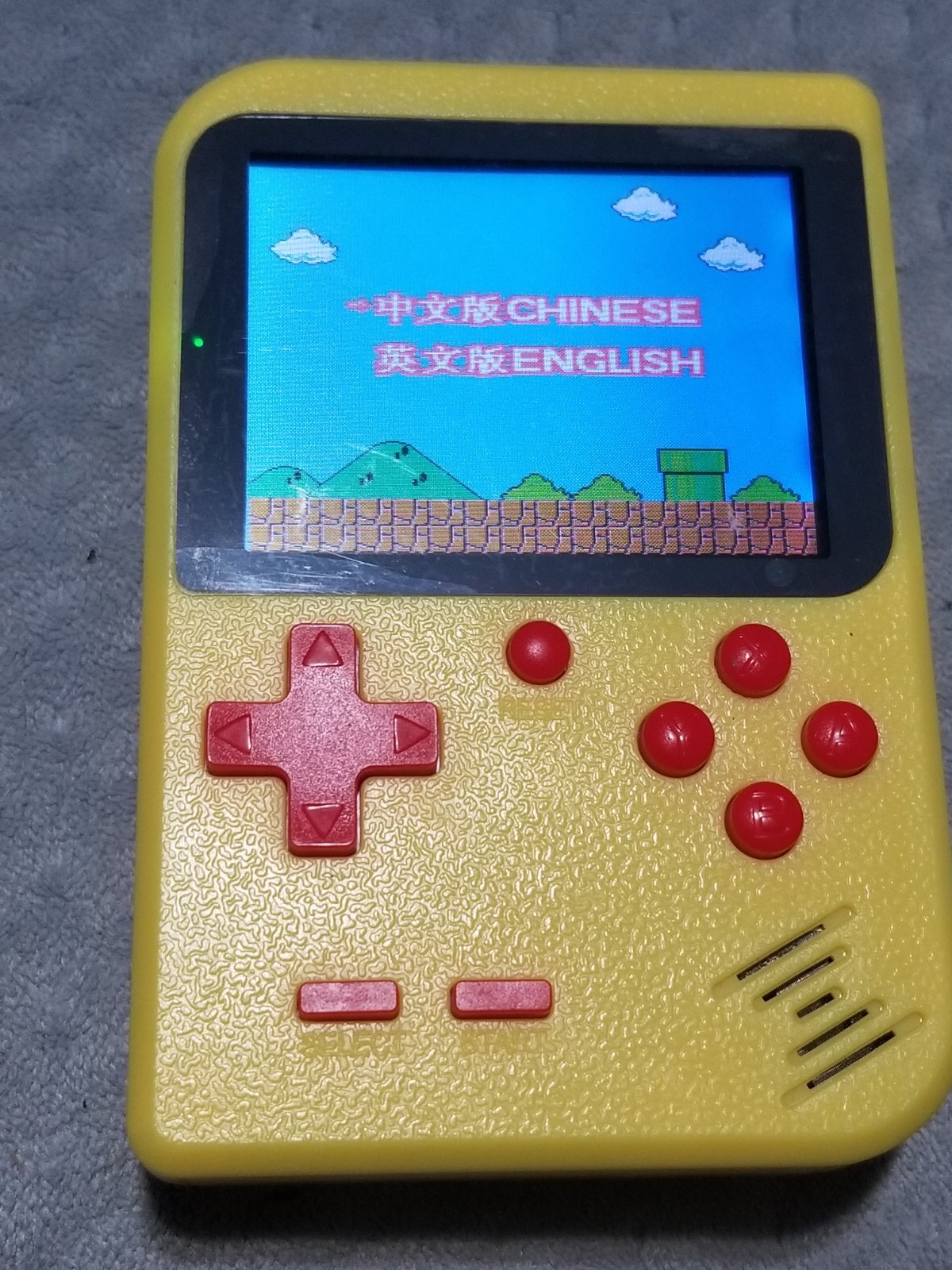 Retro Handheld Game Console 400 In 1 Classic Games 3.0″ Screen Portable Yellow.