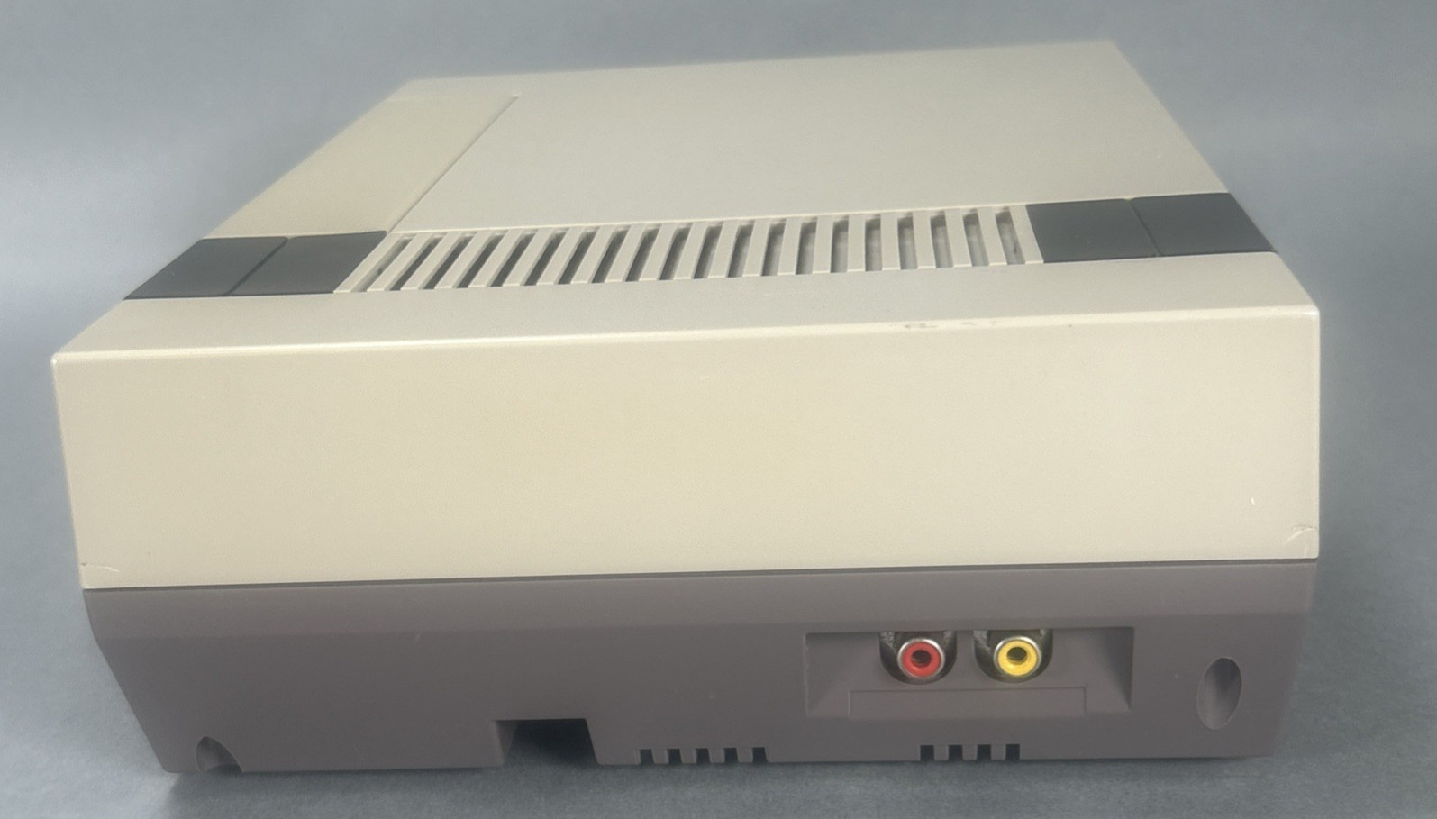 NES Nintendo Entertainment System Deluxe Set W/ Rob The Robot (MOSTLY COMPLETE)