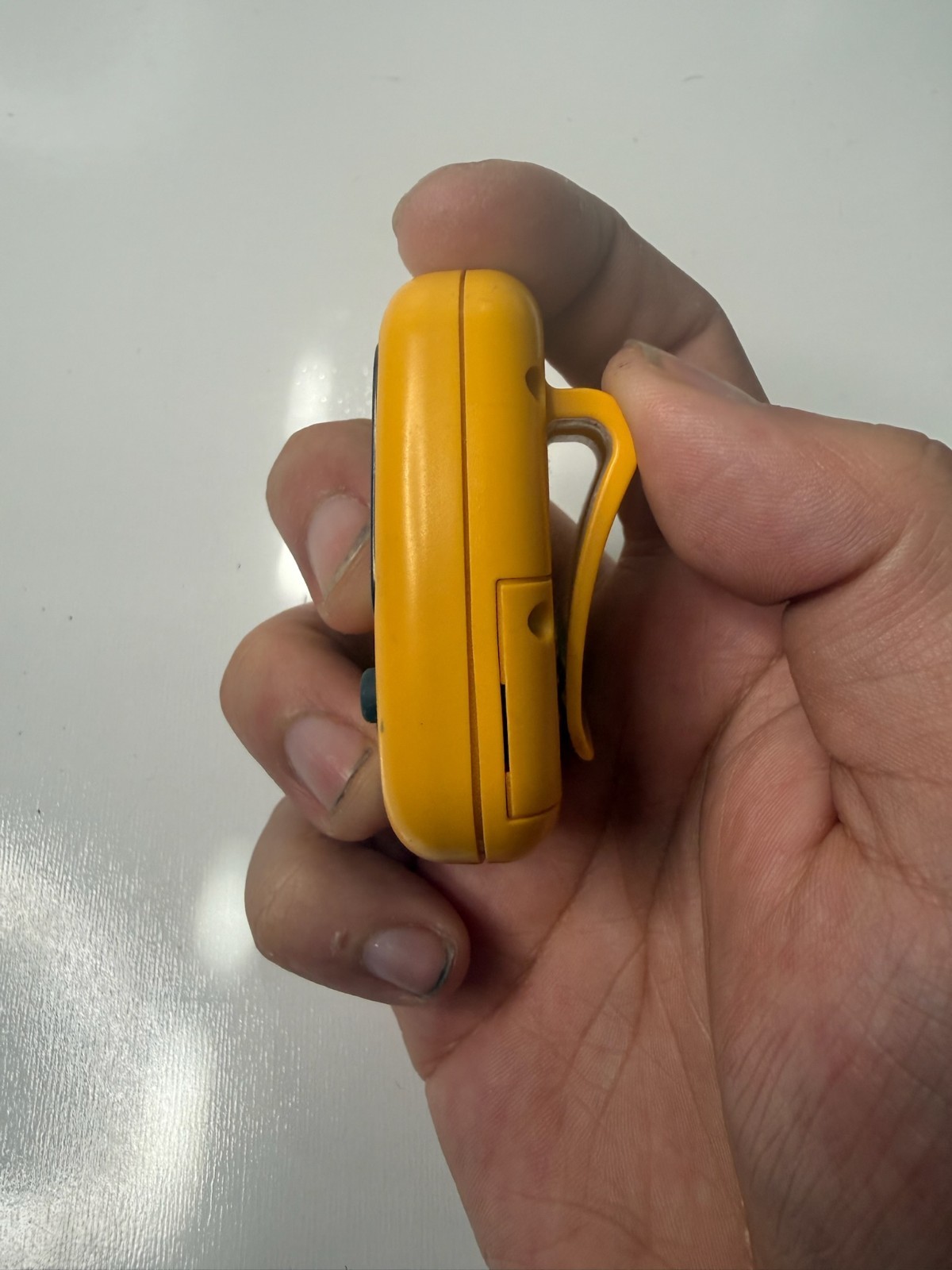 Nintendo Pokémon Pocket Pikachu 1998 Initial Edition Digital Pet Japan