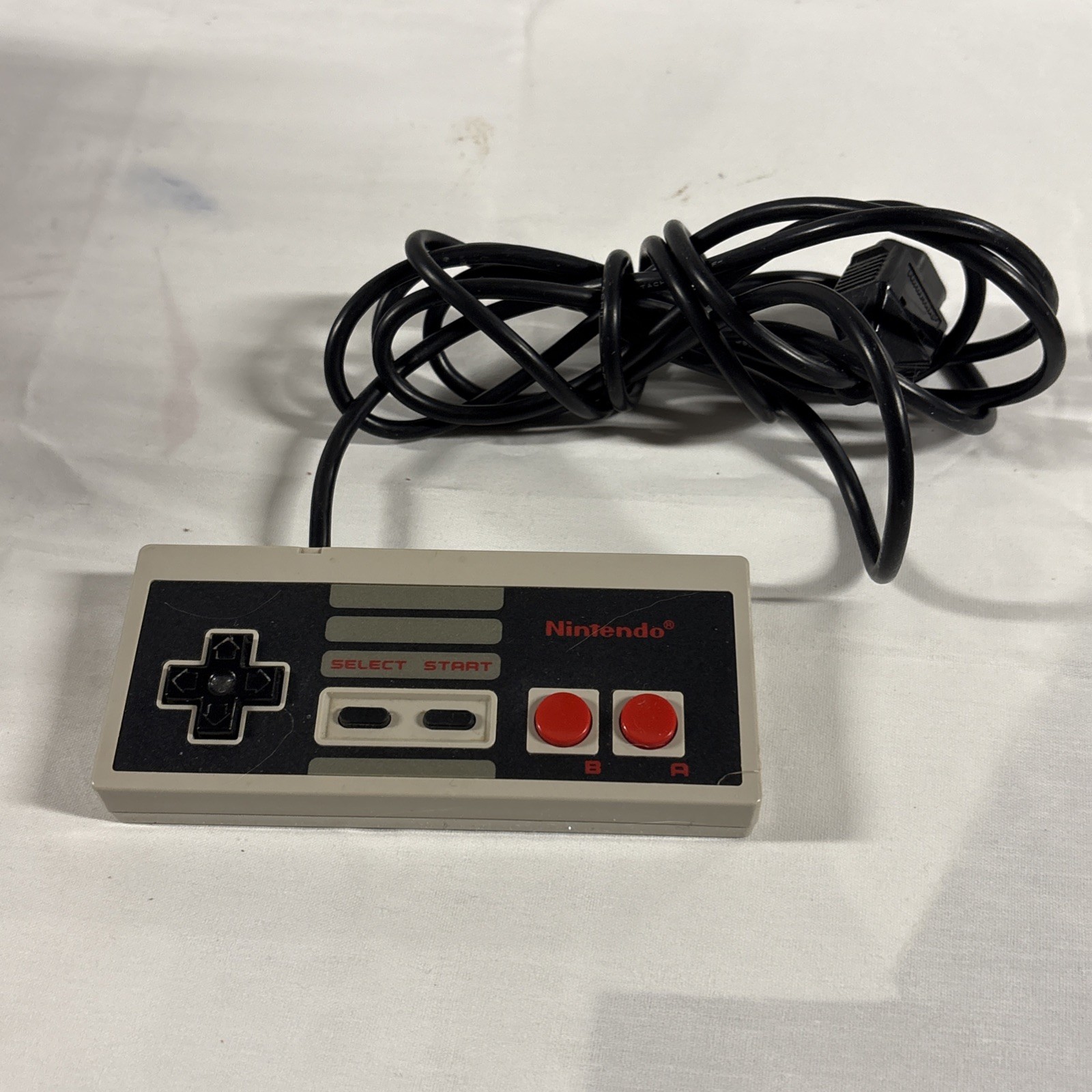 Vintage 1985 – NES Classic Model # NES – 001 Complete GameSystem Tested