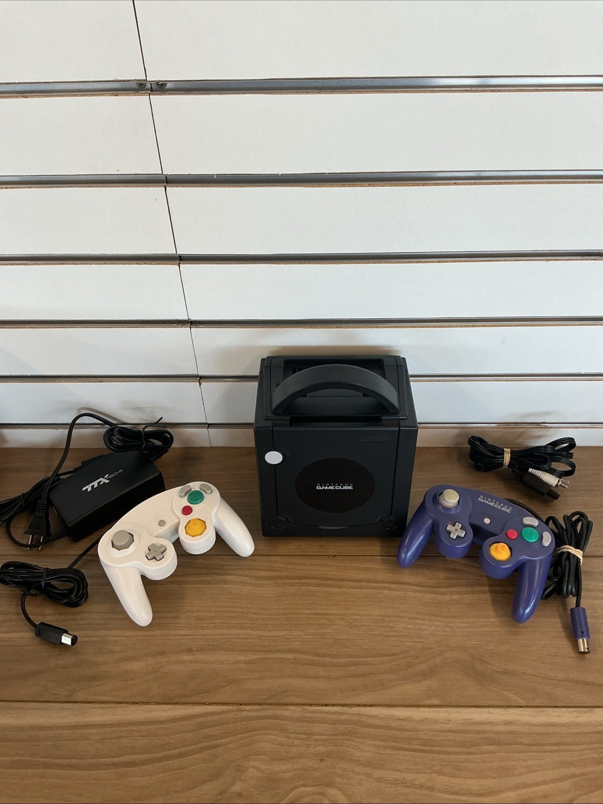 Nintendo GameCube BLACK Console DOL-101 / 2 Controllers & Cords Bundle Tested
