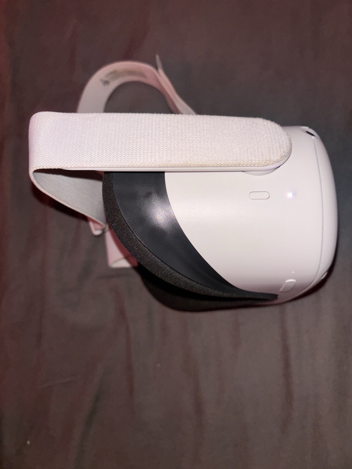 Oculus Quest 2 128GB Standalone All-in-One VR Headset KW49CM