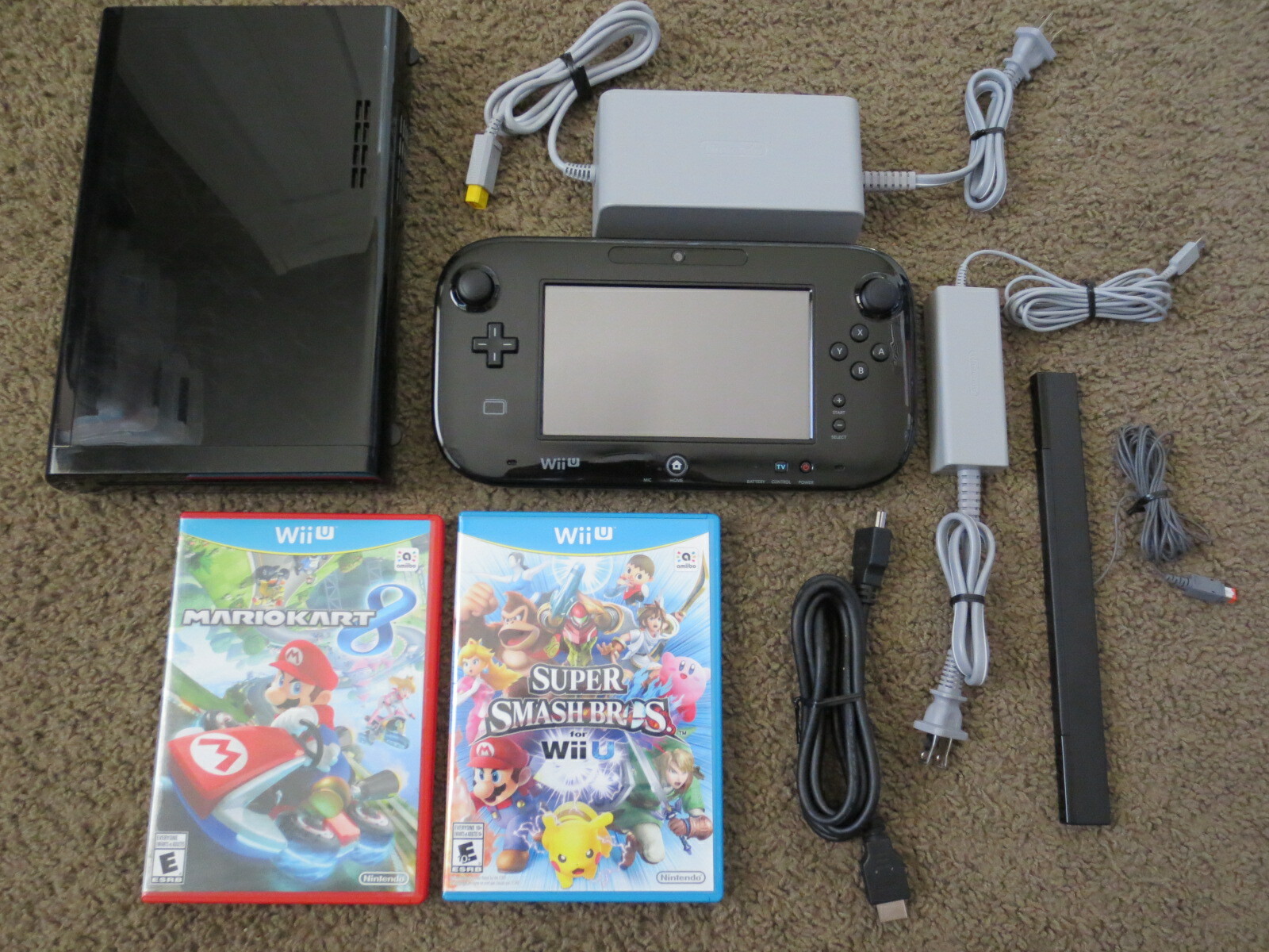 Nintendo Wii U 32gb Console w/ Super Smash Bros. U + Mario Kart 8 bundle system