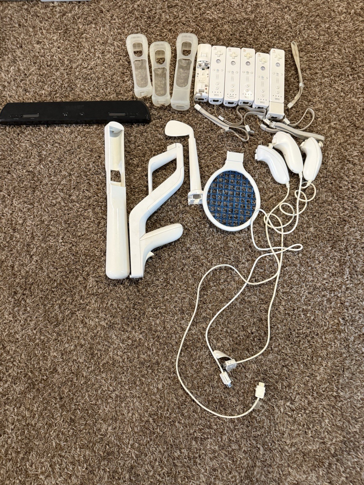 Whole Wii U Console Bundle with Wii Fit Balance Board Many Games And Controllers