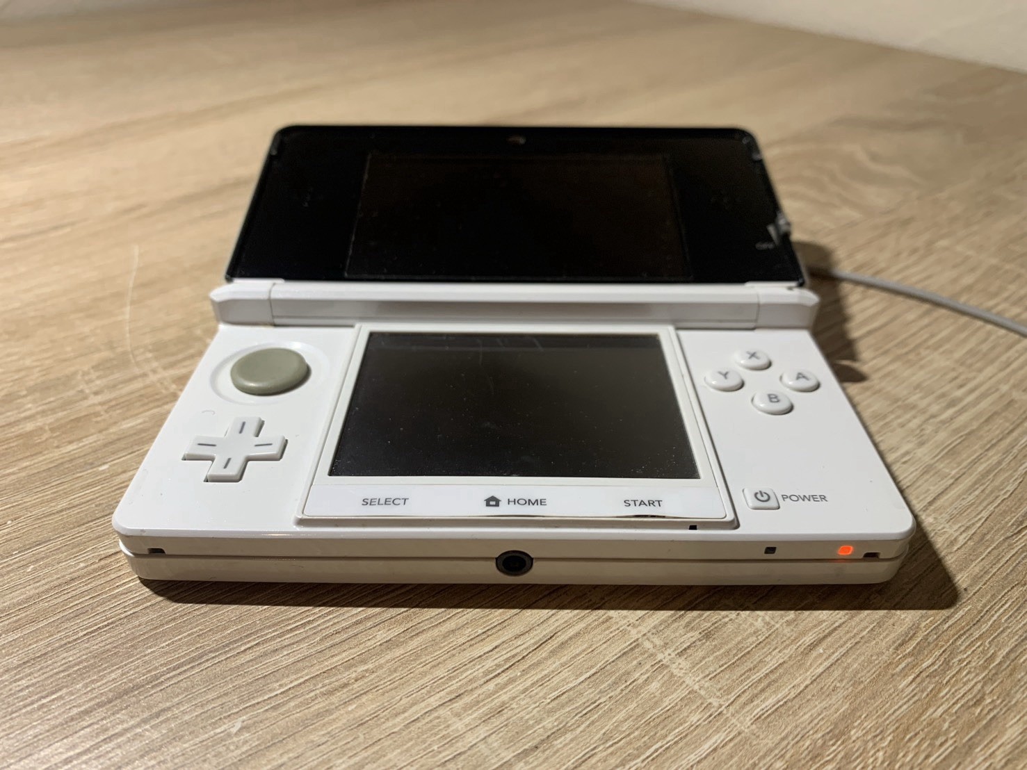 1744 Nintendo 3DS Ice White Good TESTED