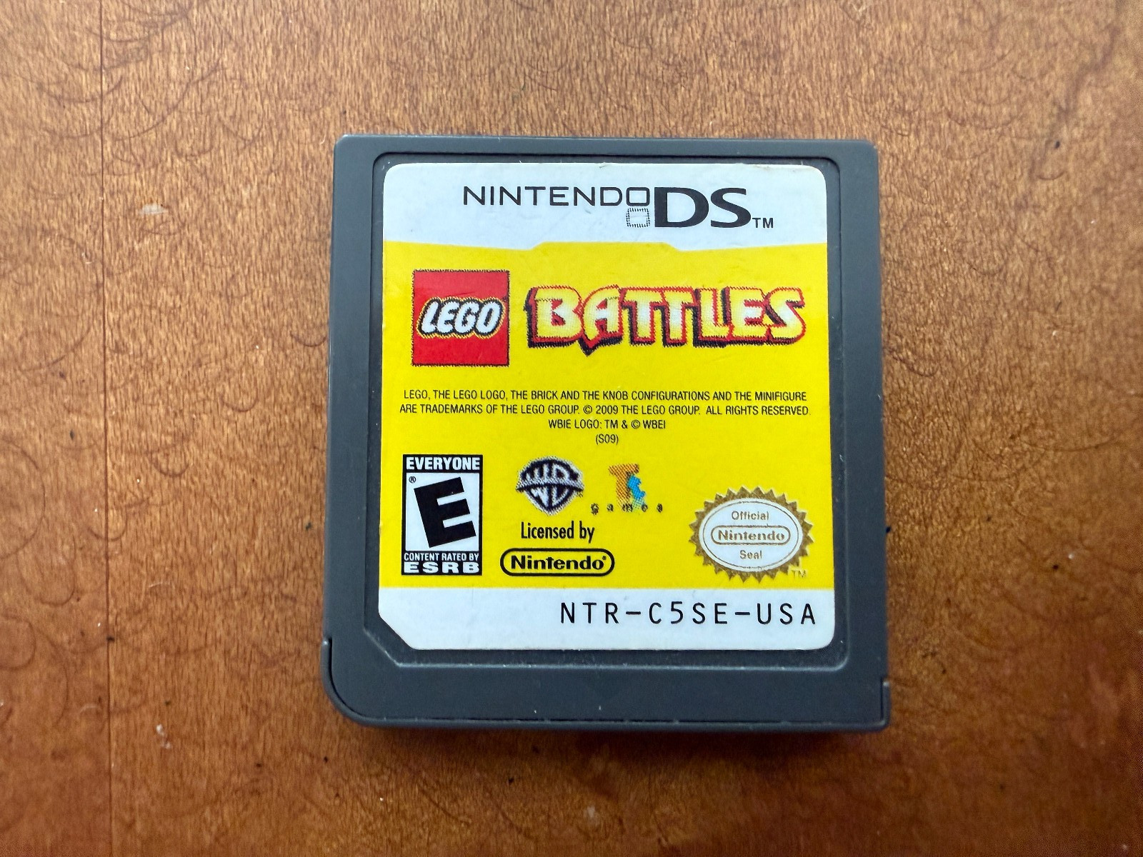 New Nintendo 2DS XL Orange/White Bundle
