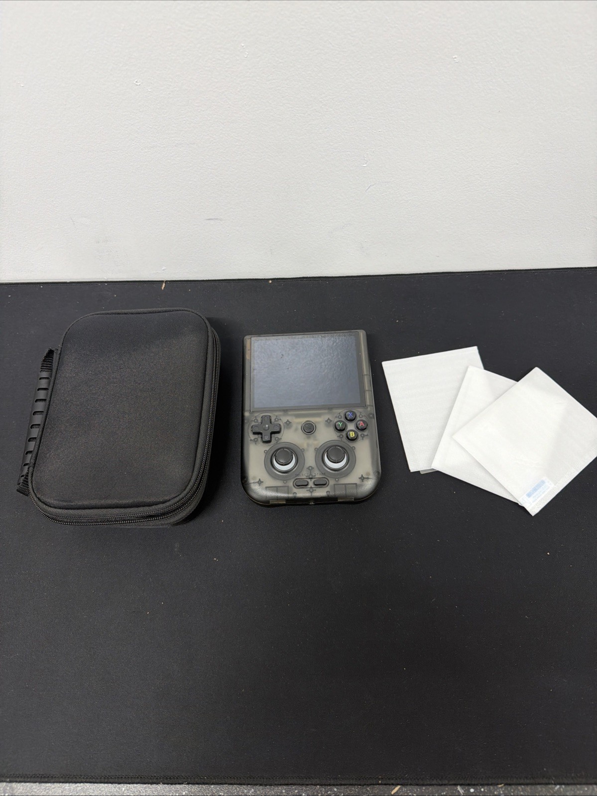 Anbernic RG406V Handheld Game Console 4” IPS Touch Screen